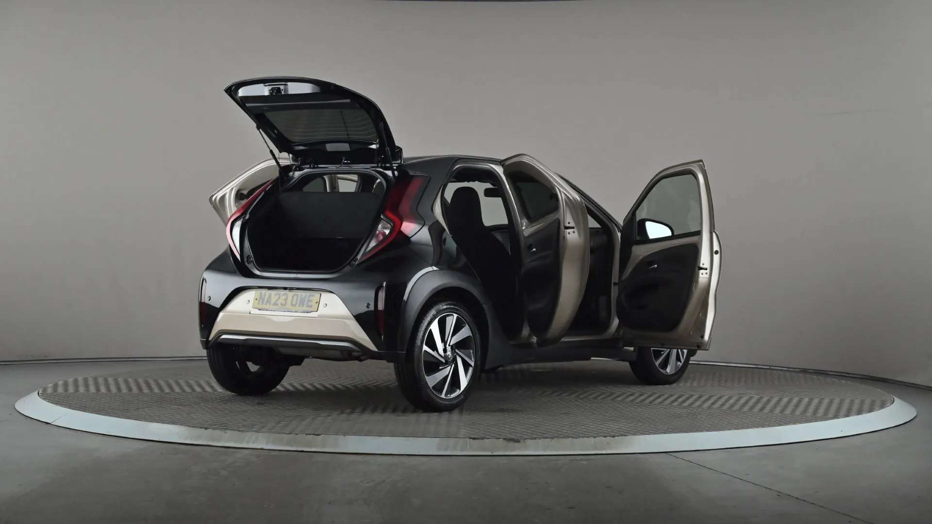 2023 TOYOTA AYGO X 2023 TOYOTA AYGO X