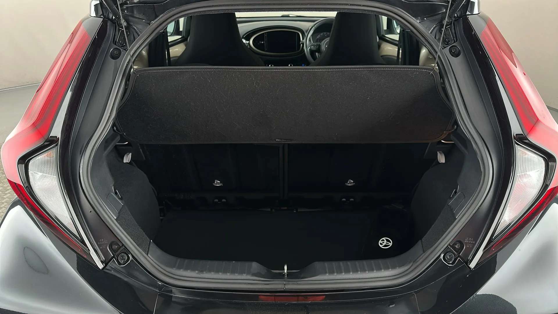 2023 TOYOTA AYGO X 2023 TOYOTA AYGO X