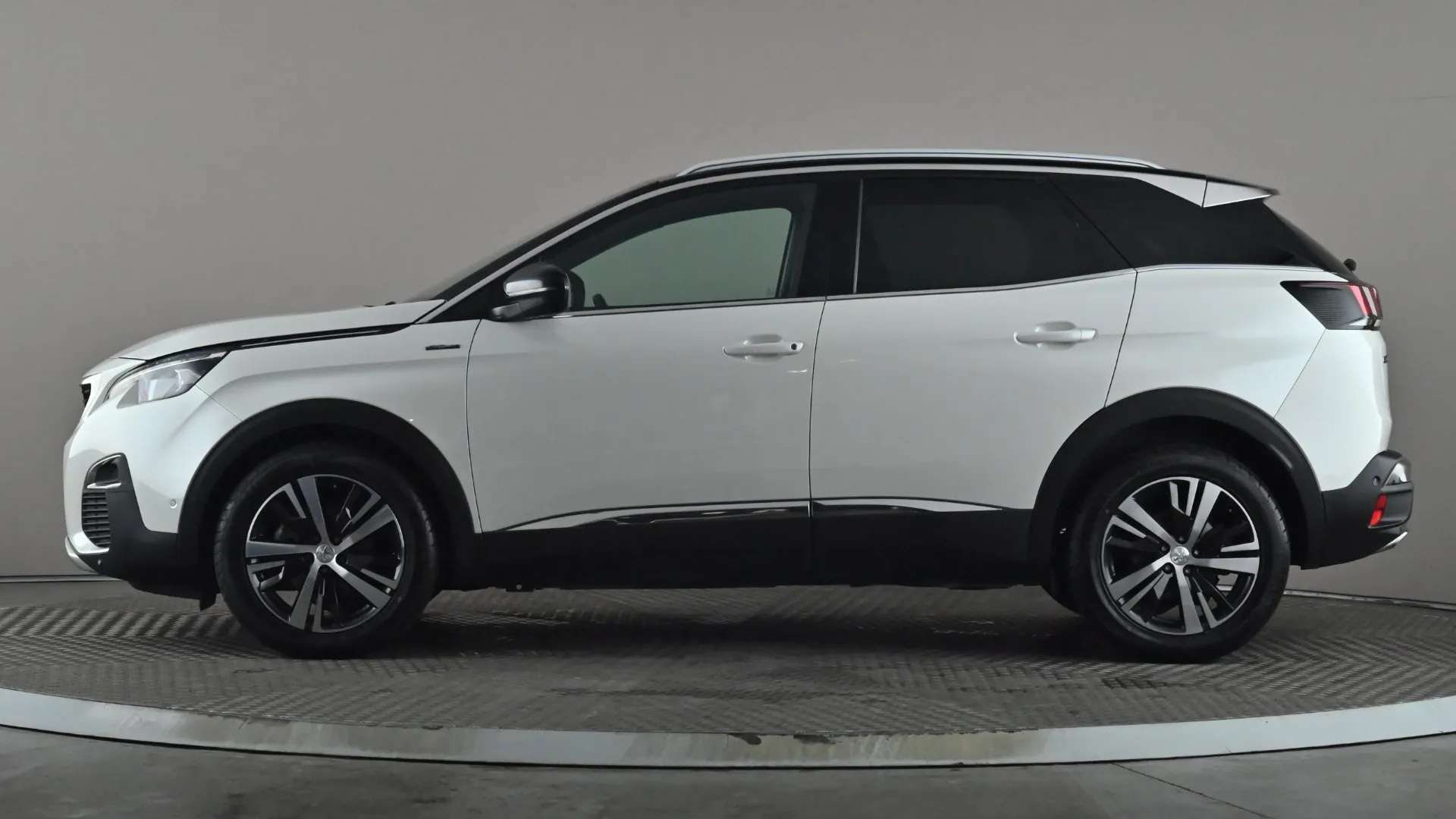 A 2019 PEUGEOT 3008 1.5 BlueHDi GT Line EAT8 A 2019 PEUGEOT 3008 1.5 BlueHDi GT Line EAT8