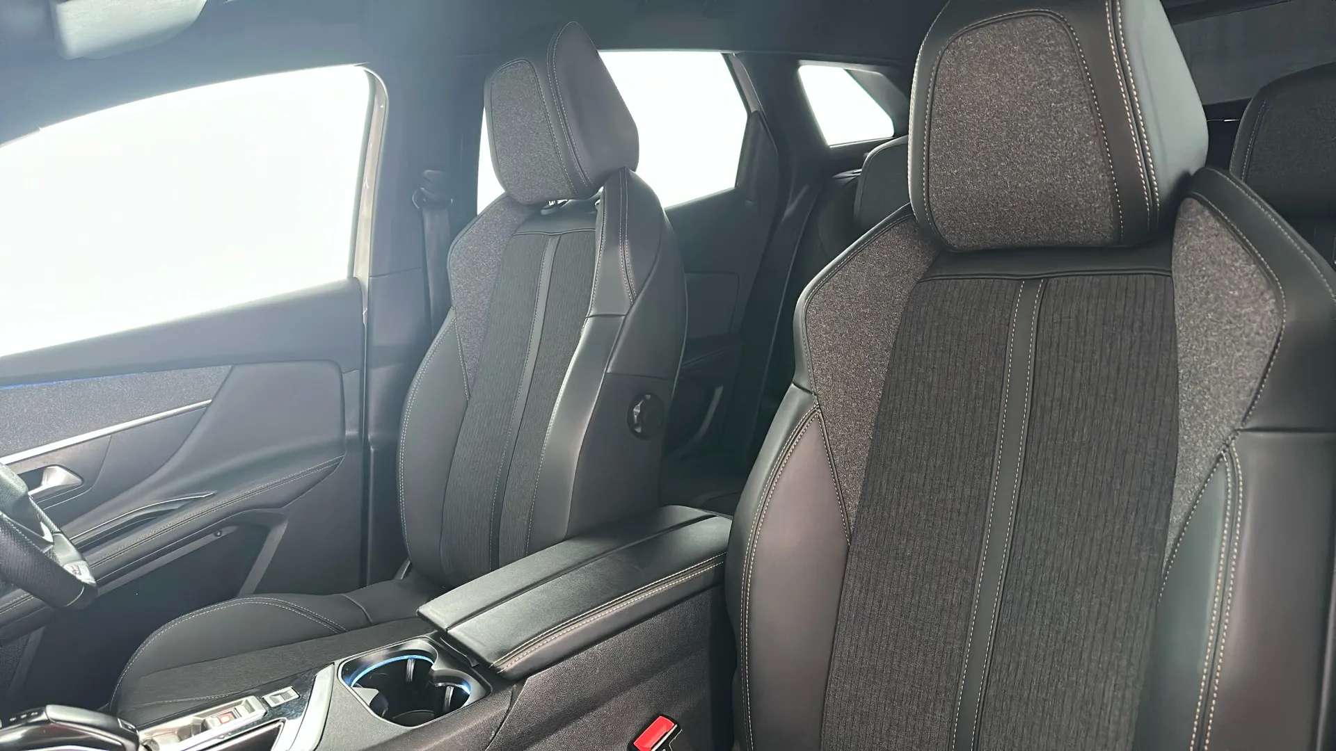 2019 PEUGEOT 3008 2019 PEUGEOT 3008