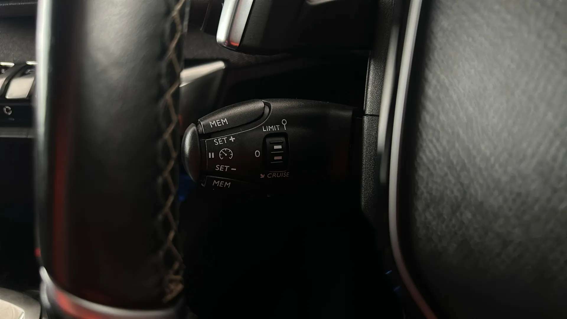 2019 PEUGEOT 3008 2019 PEUGEOT 3008