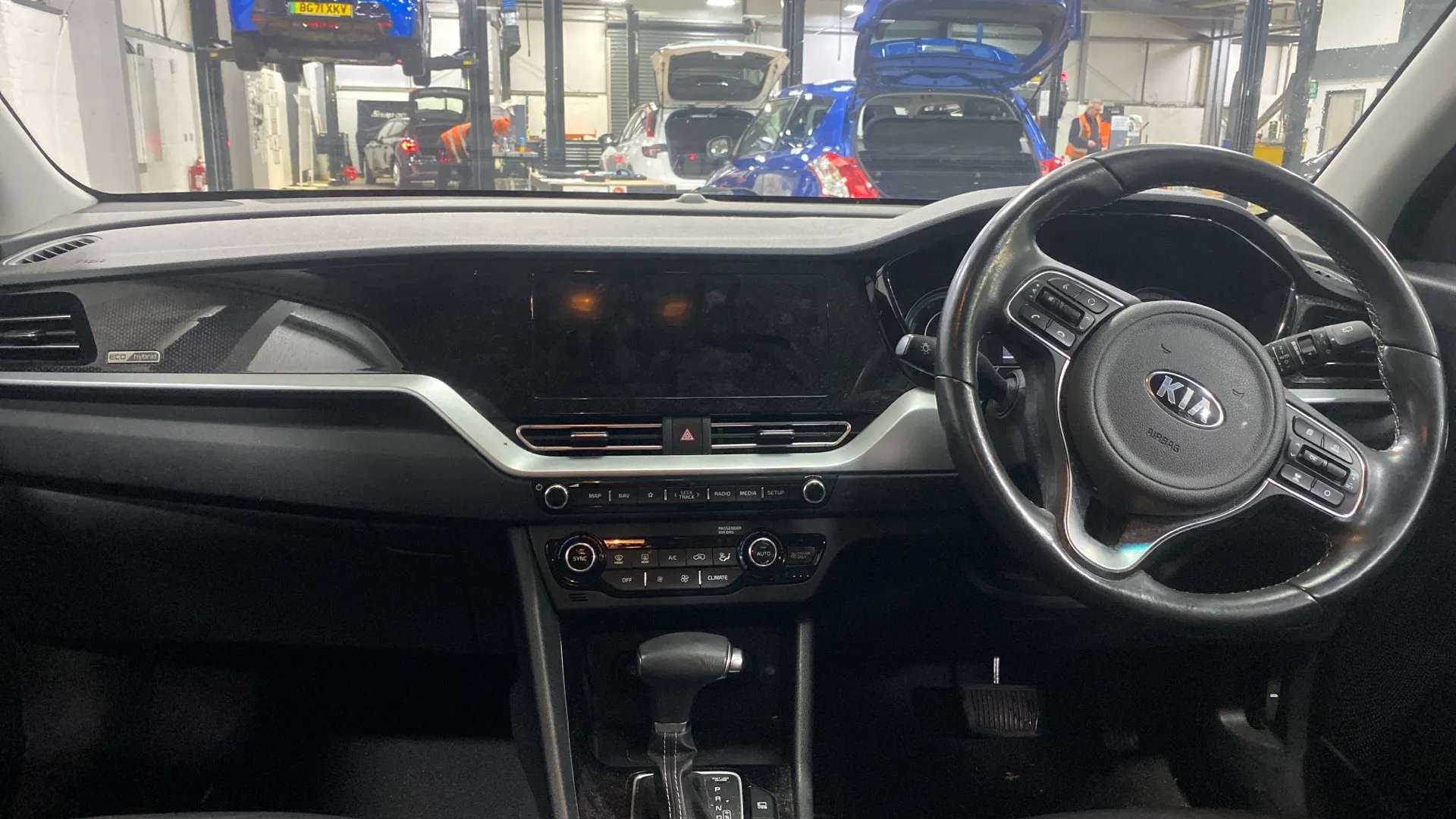 A 2020 KIA NIRO 1.6 GDi Hybrid 3 DCT A 2020 KIA NIRO 1.6 GDi Hybrid 3 DCT