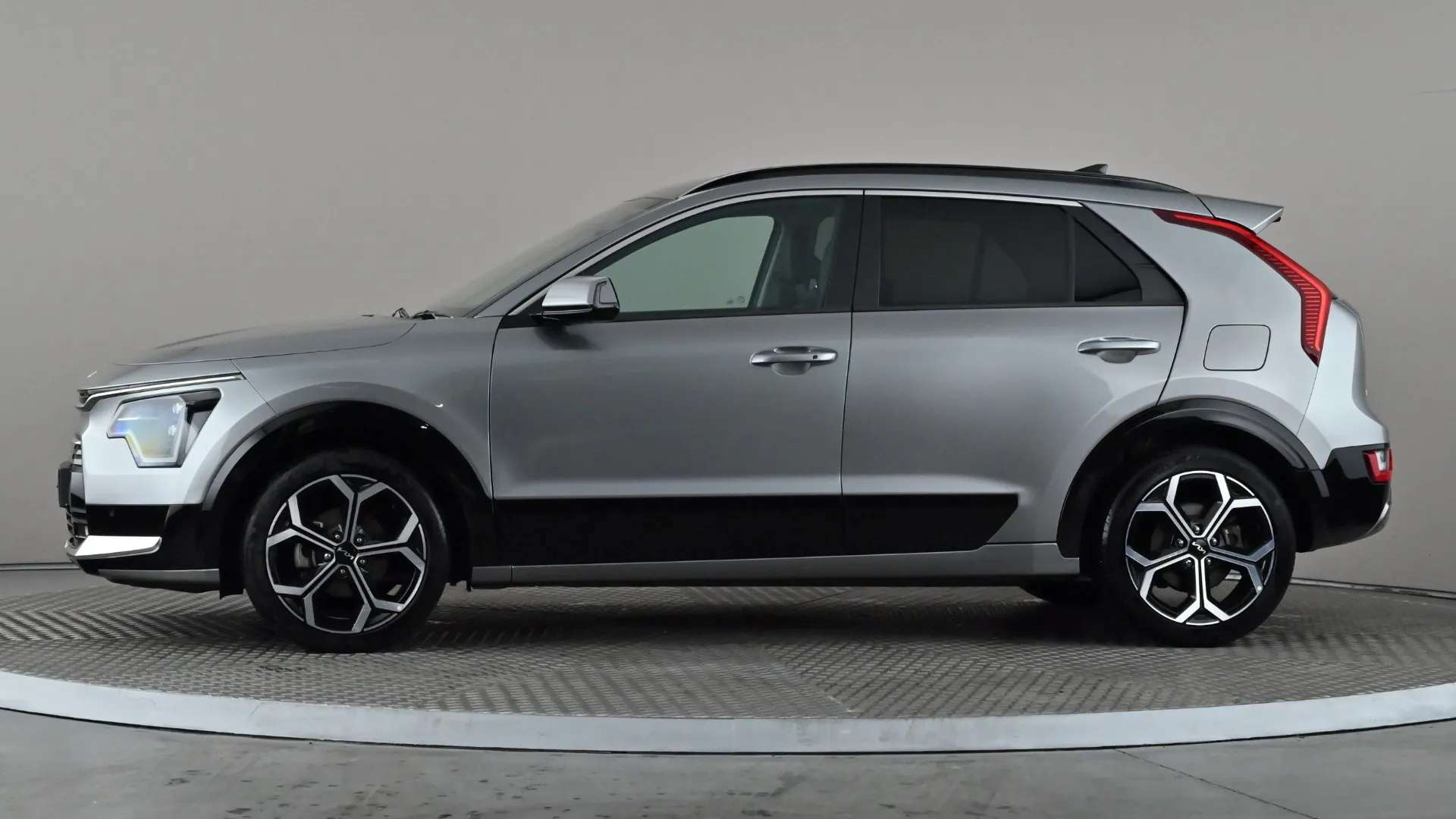 A 2024 KIA NIRO 1.6 GDi Hybrid 3 DCT A 2024 KIA NIRO 1.6 GDi Hybrid 3 DCT
