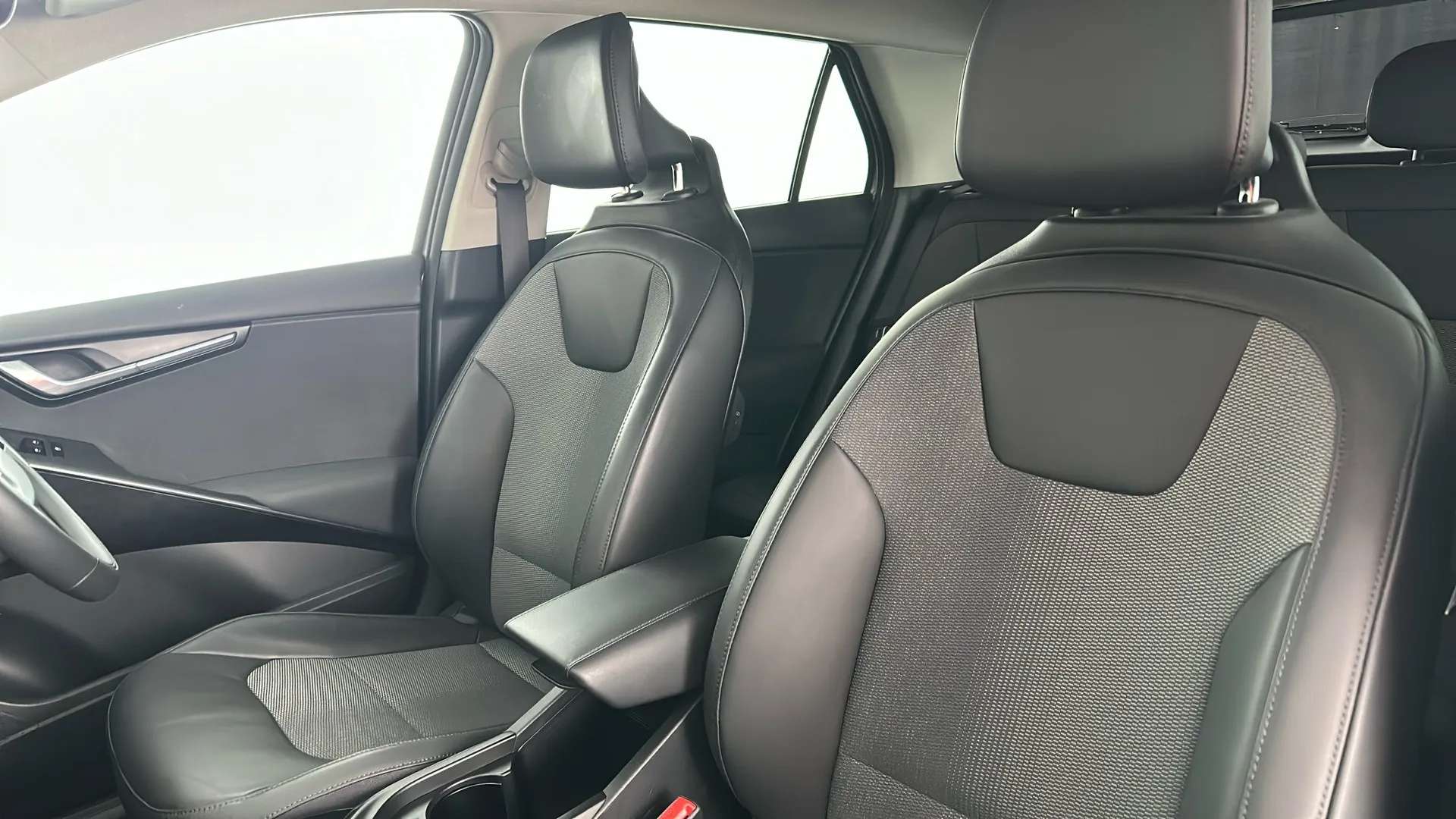 2024 KIA NIRO 2024 KIA NIRO