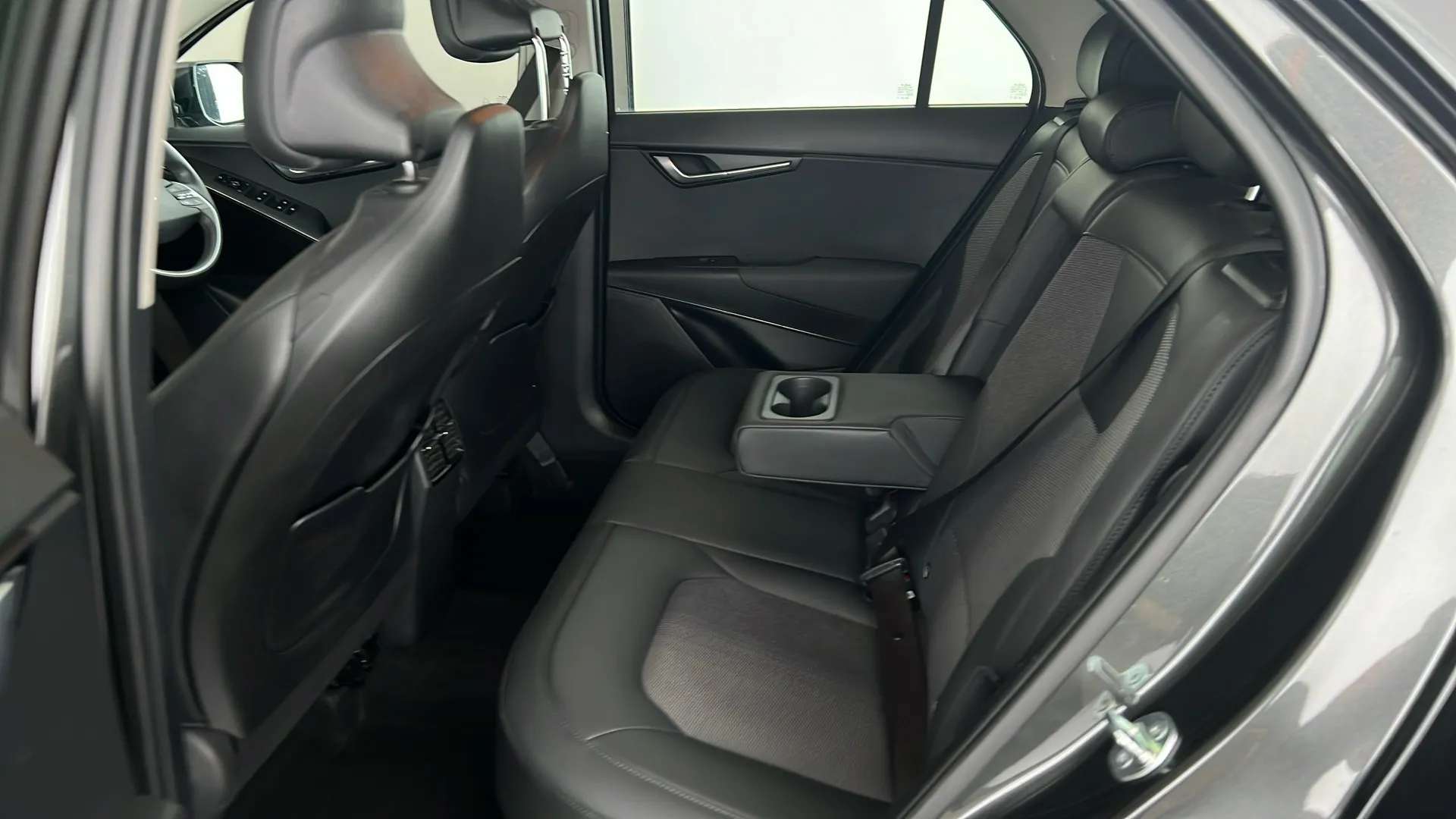 2023 KIA NIRO 2023 KIA NIRO
