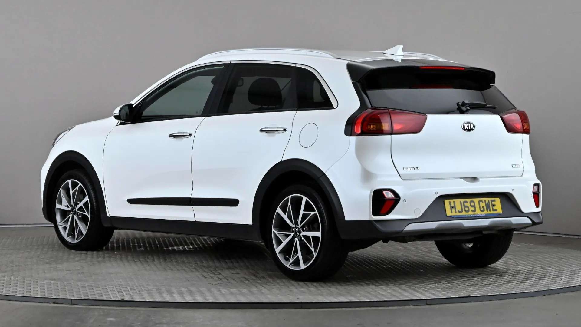 A 2019 KIA NIRO 1.6 GDi Hybrid 3 DCT A 2019 KIA NIRO 1.6 GDi Hybrid 3 DCT