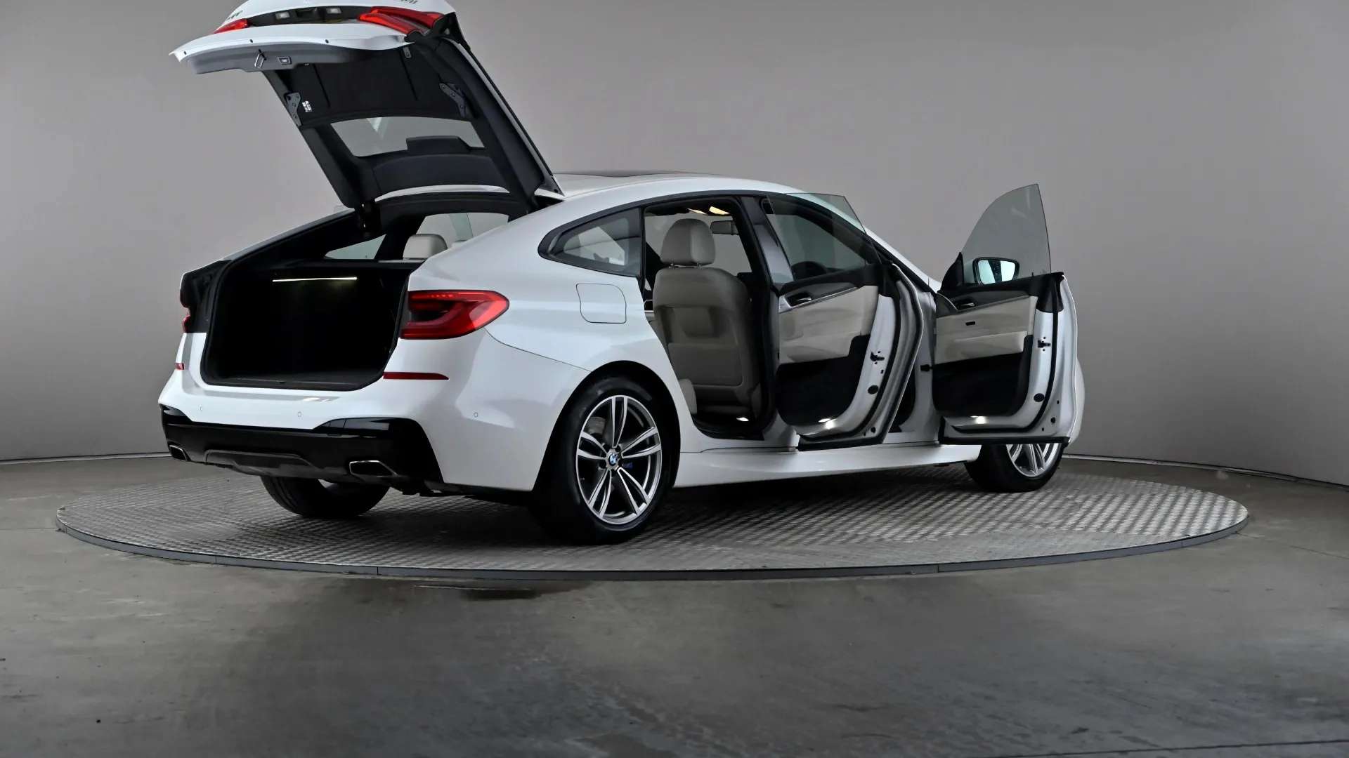 2018 BMW 6 SERIES GT 2018 BMW 6 SERIES GT
