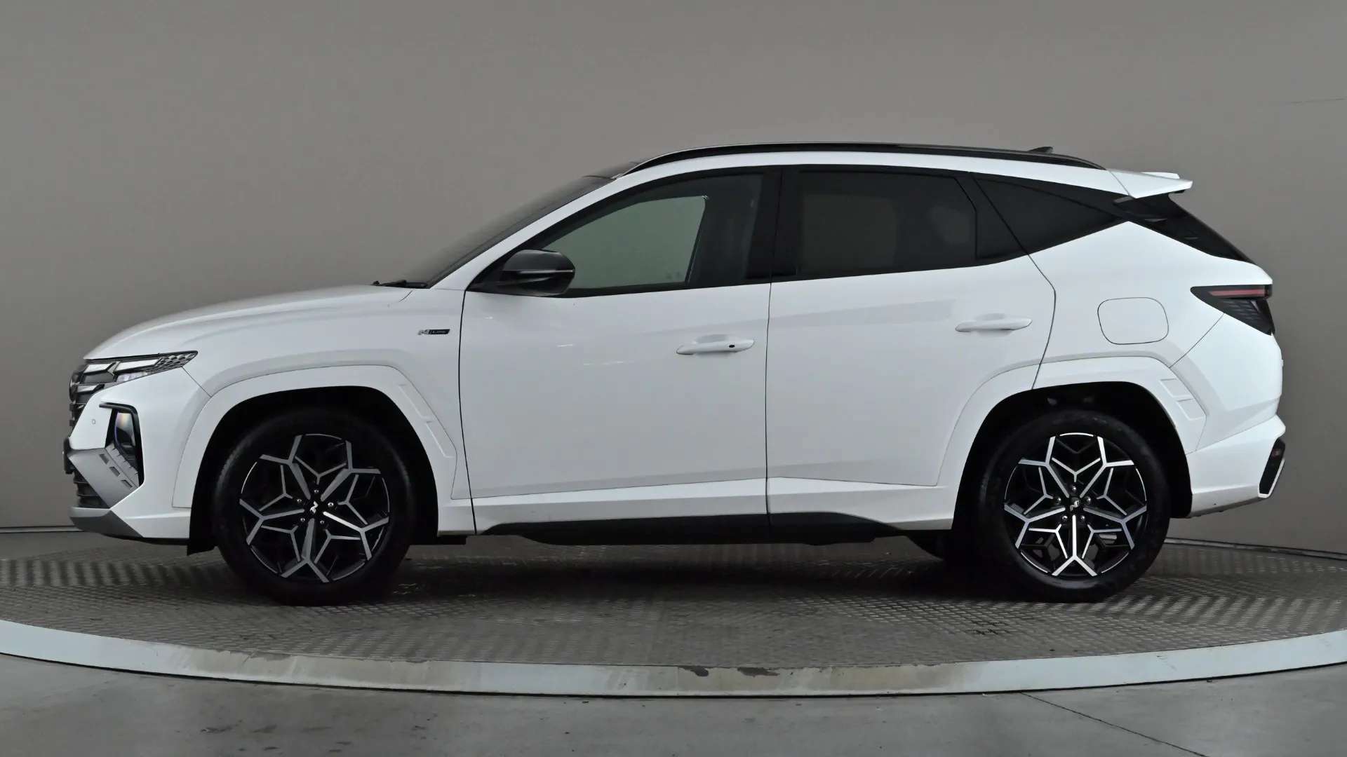 A 2022 HYUNDAI TUCSON 1.6 TGDi N Line S 2WD A 2022 HYUNDAI TUCSON 1.6 TGDi N Line S 2WD