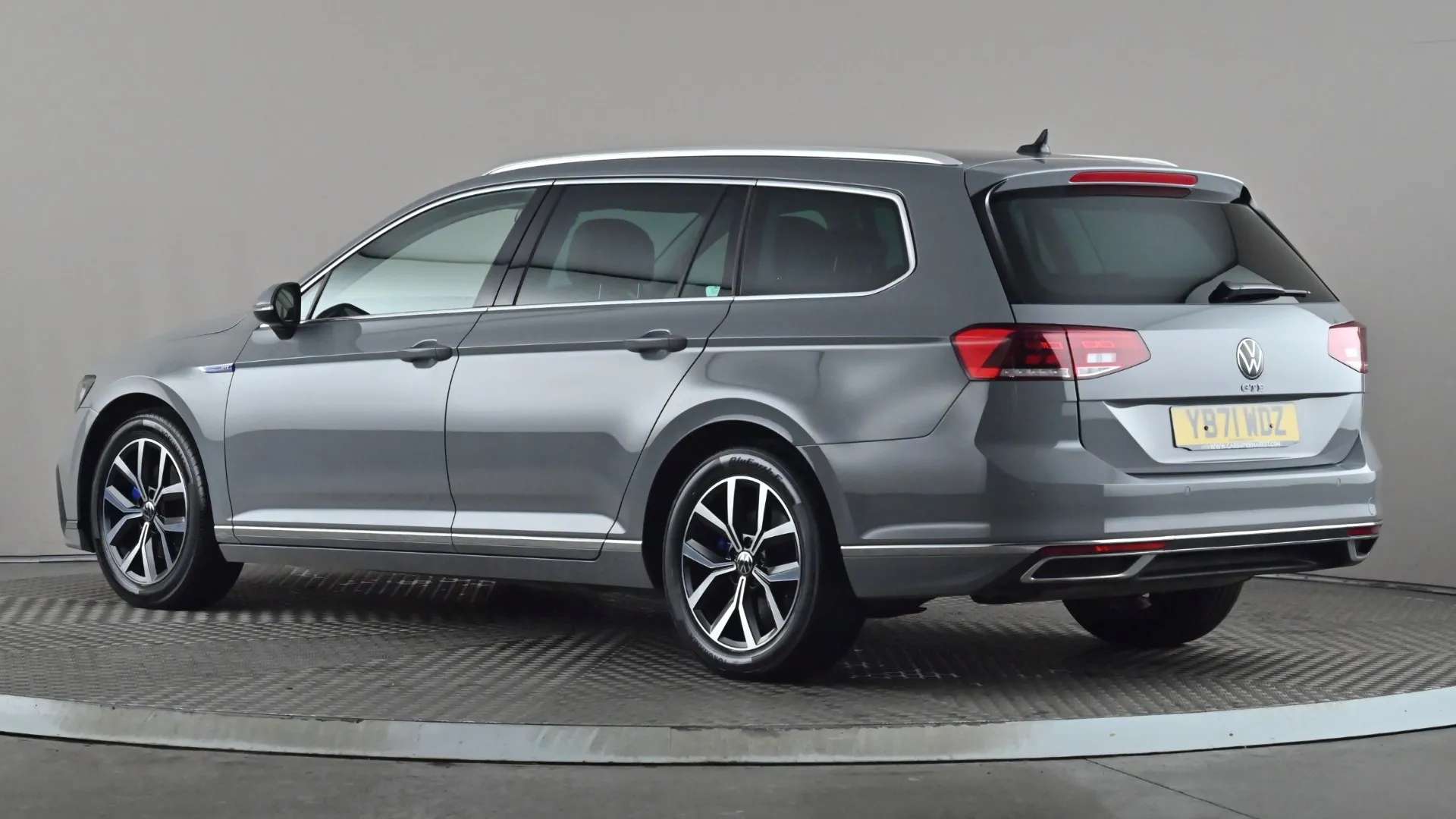 A 2022 VOLKSWAGEN PASSAT 1.4 TSI PHEV GTE DSG A 2022 VOLKSWAGEN PASSAT 1.4 TSI PHEV GTE DSG