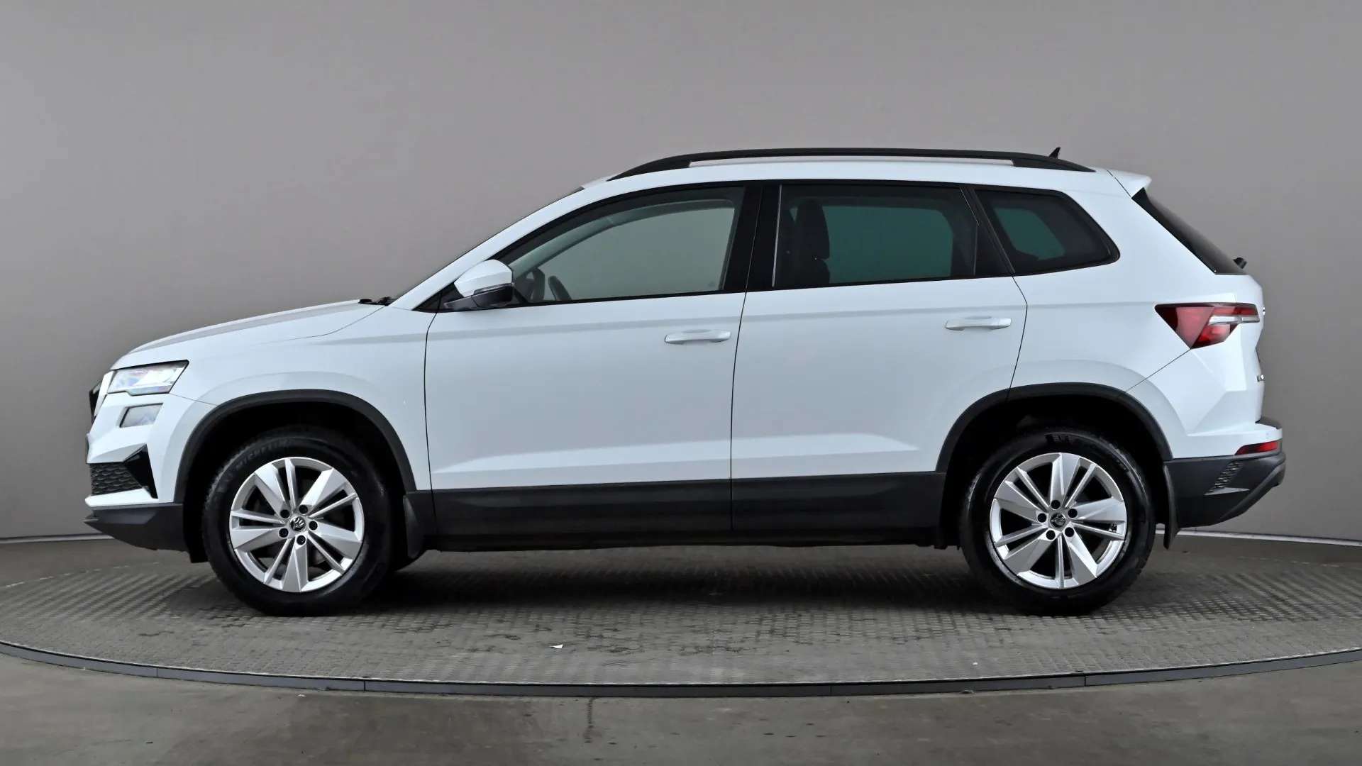 A 2023 SKODA KAROQ 2.0 TDI SE Drive DSG A 2023 SKODA KAROQ 2.0 TDI SE Drive DSG