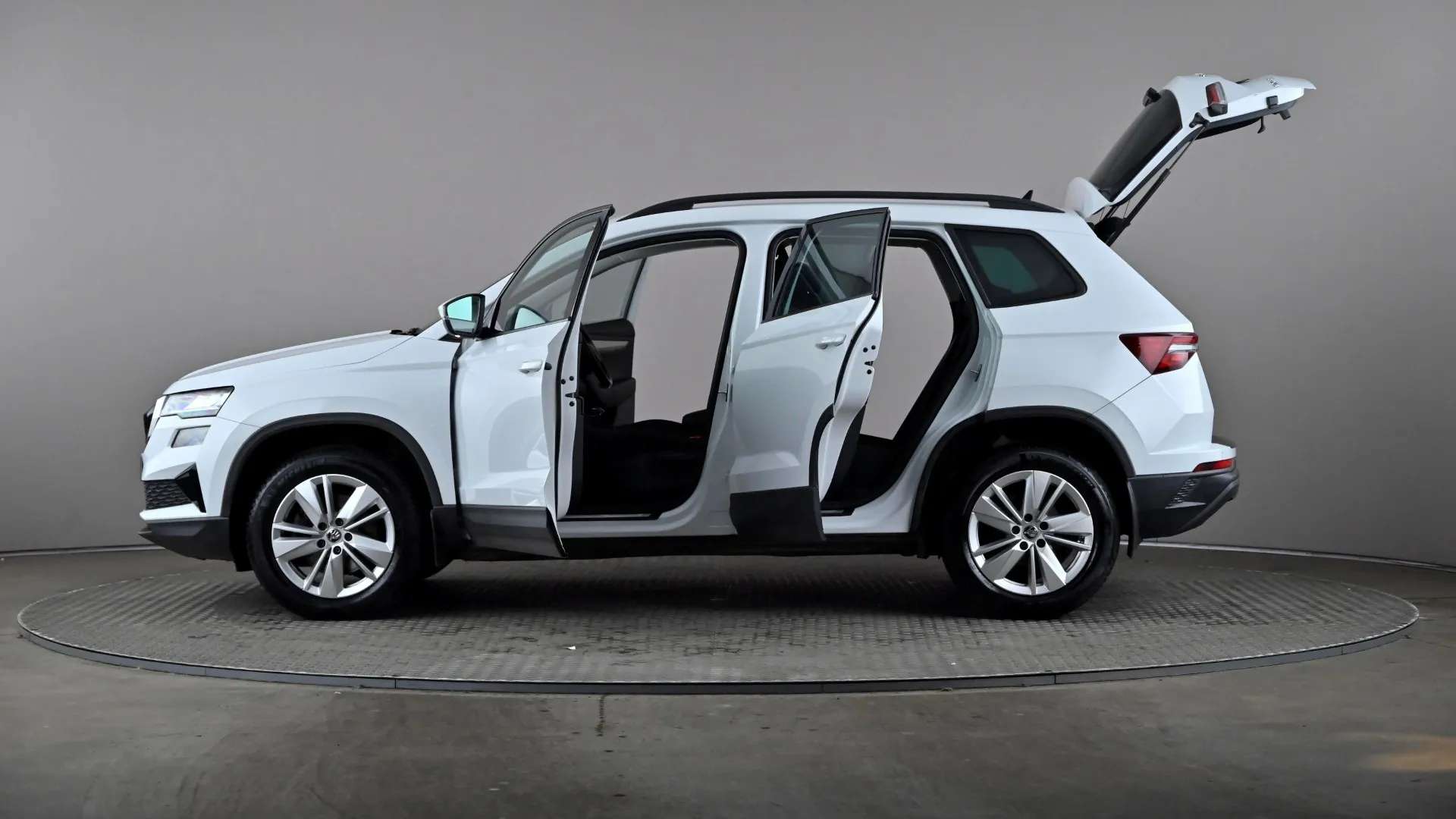 2023 SKODA KAROQ 2023 SKODA KAROQ