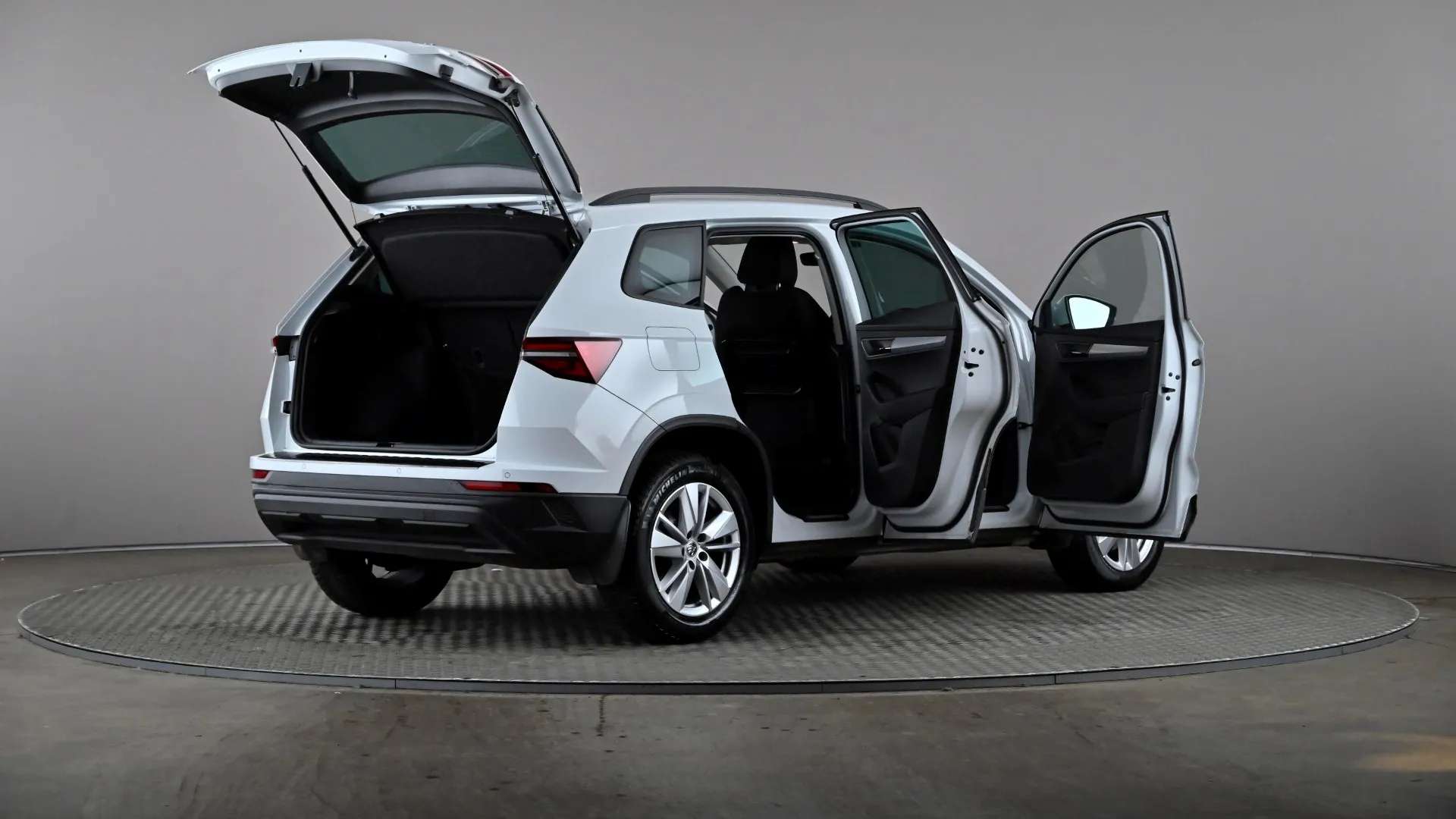2023 SKODA KAROQ 2023 SKODA KAROQ