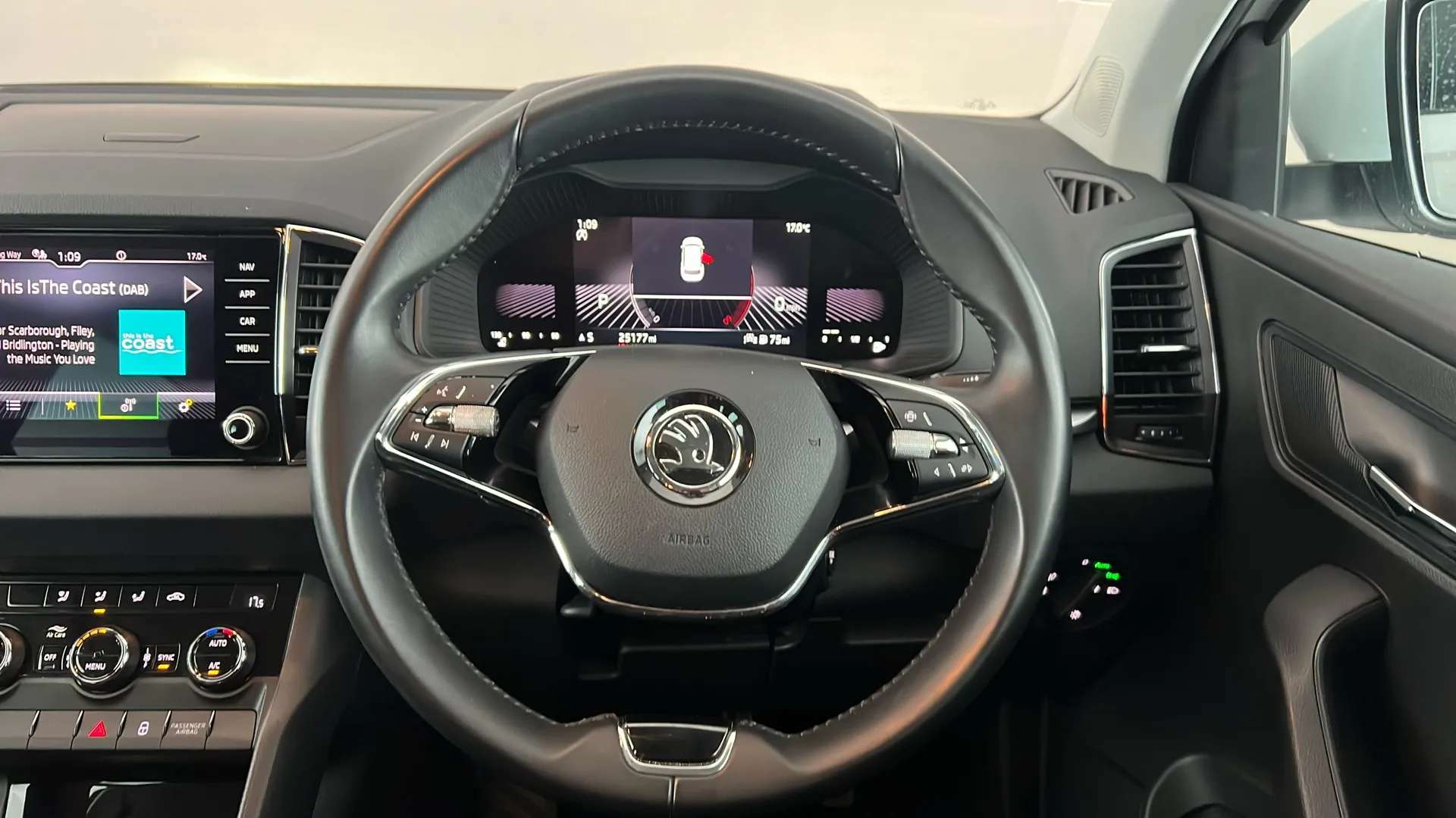 2023 SKODA KAROQ 2023 SKODA KAROQ