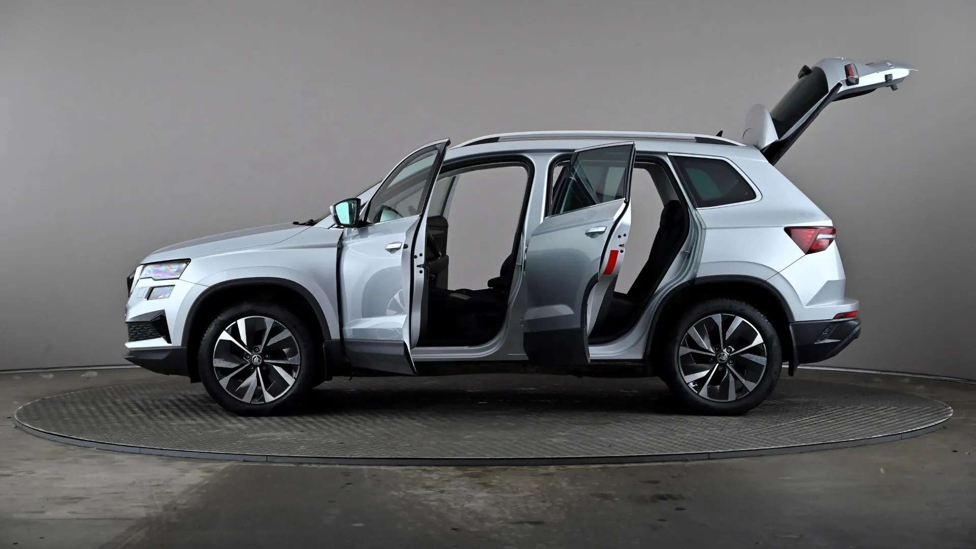 2023 SKODA KAROQ 2023 SKODA KAROQ