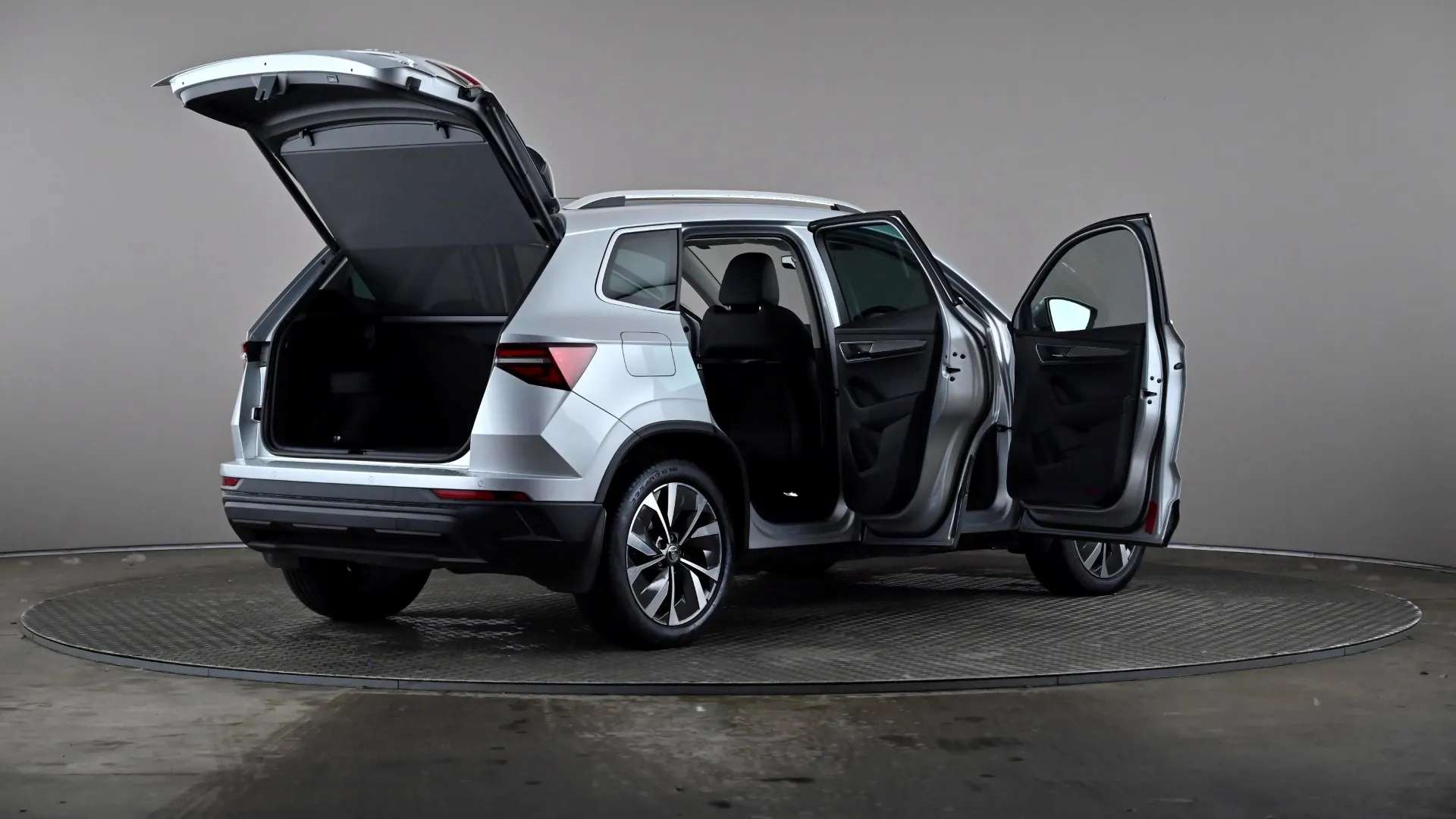 2023 SKODA KAROQ 2023 SKODA KAROQ