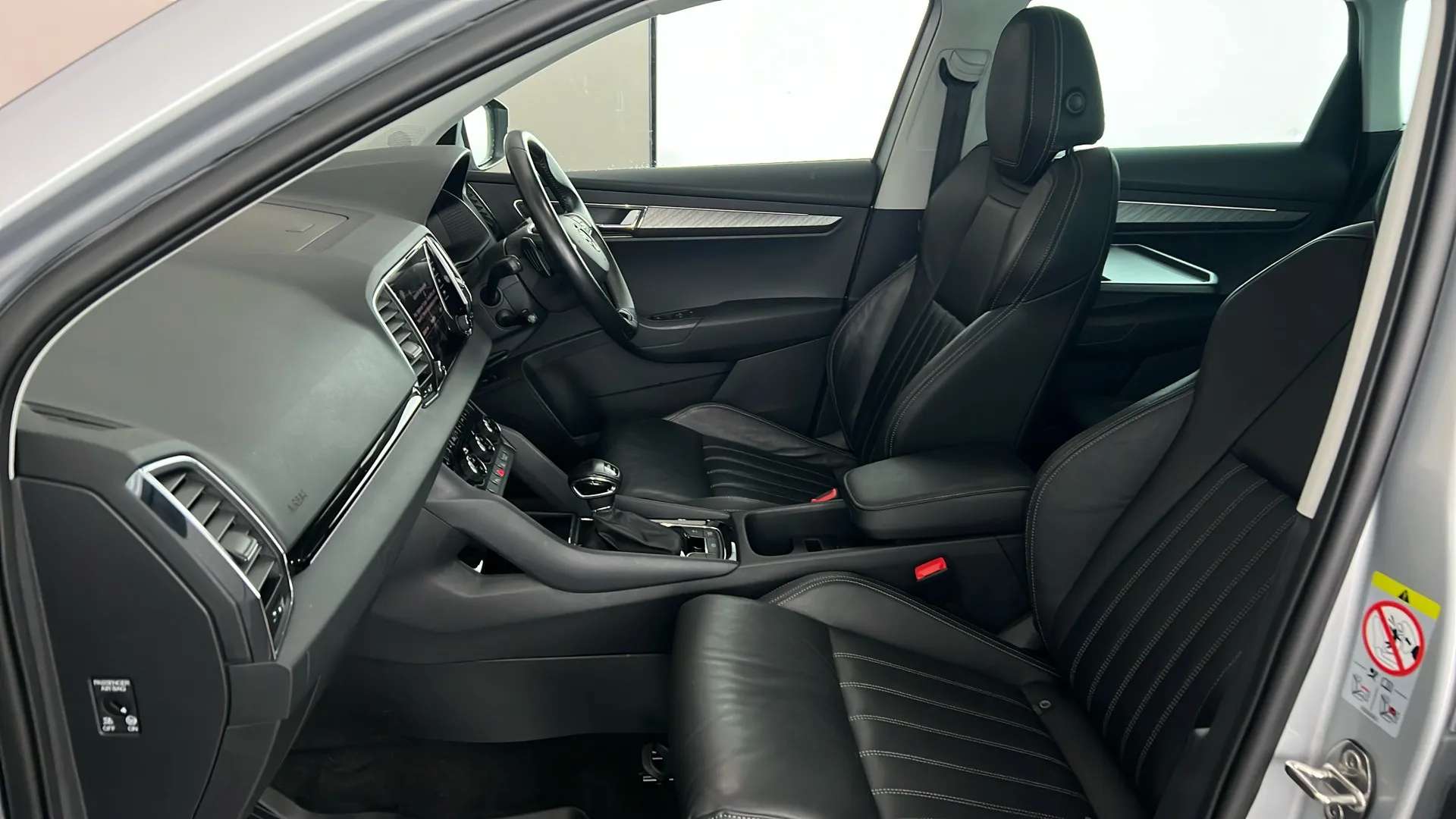 2023 SKODA KAROQ 2023 SKODA KAROQ