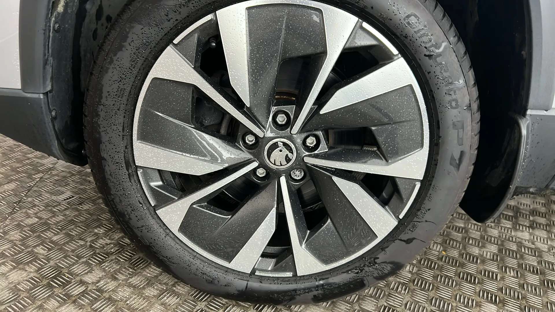 2023 SKODA KAROQ 2023 SKODA KAROQ