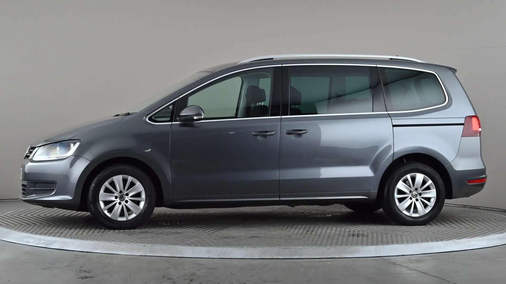 A 2021 VOLKSWAGEN SHARAN 1.4 TSI SE Nav DSG A 2021 VOLKSWAGEN SHARAN 1.4 TSI SE Nav DSG