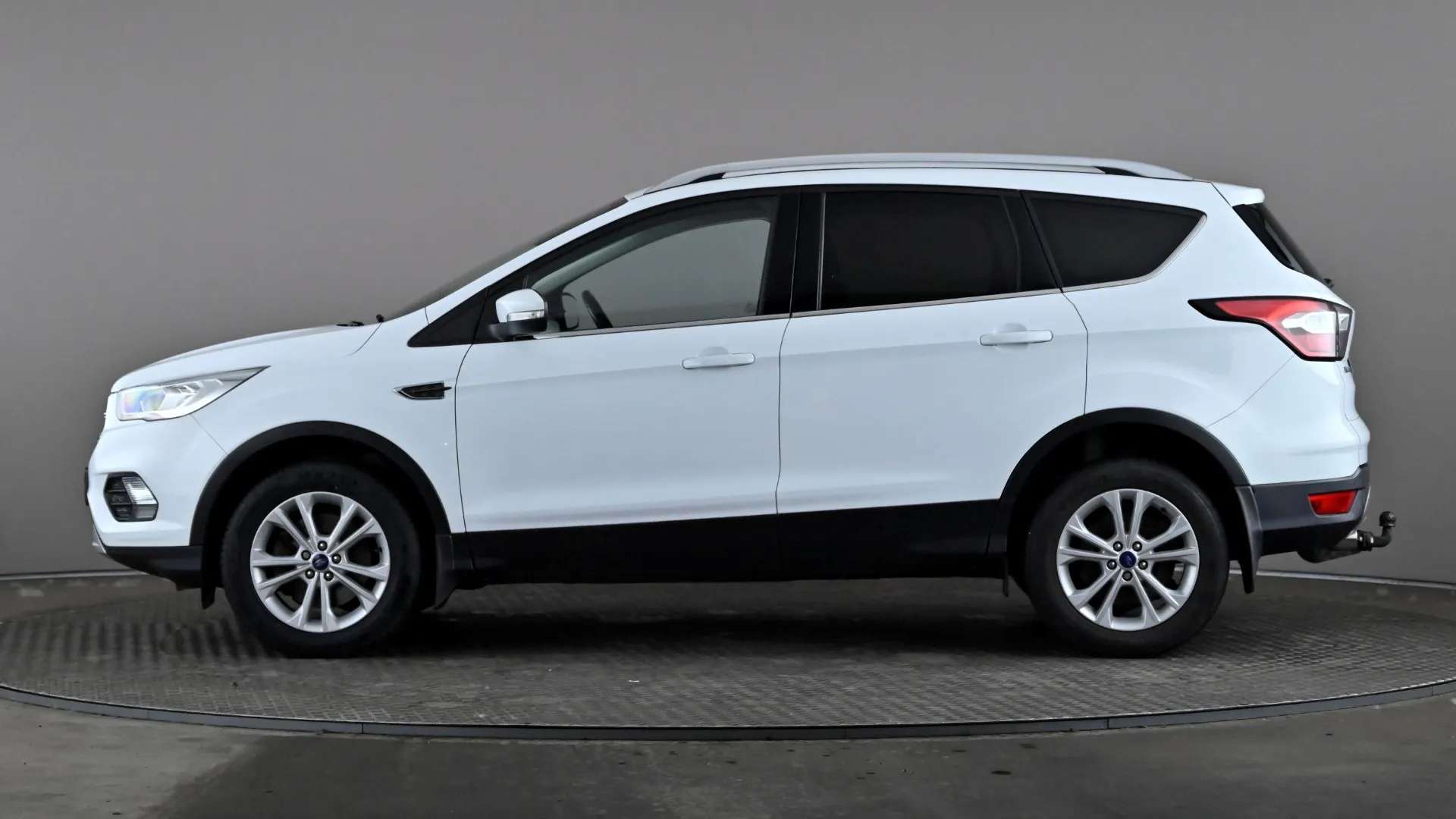A 2018 FORD KUGA 2.0 TDCi Titanium 2WD A 2018 FORD KUGA 2.0 TDCi Titanium 2WD