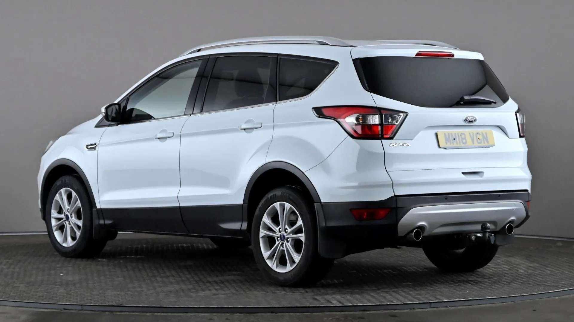 A 2018 FORD KUGA 2.0 TDCi Titanium 2WD A 2018 FORD KUGA 2.0 TDCi Titanium 2WD