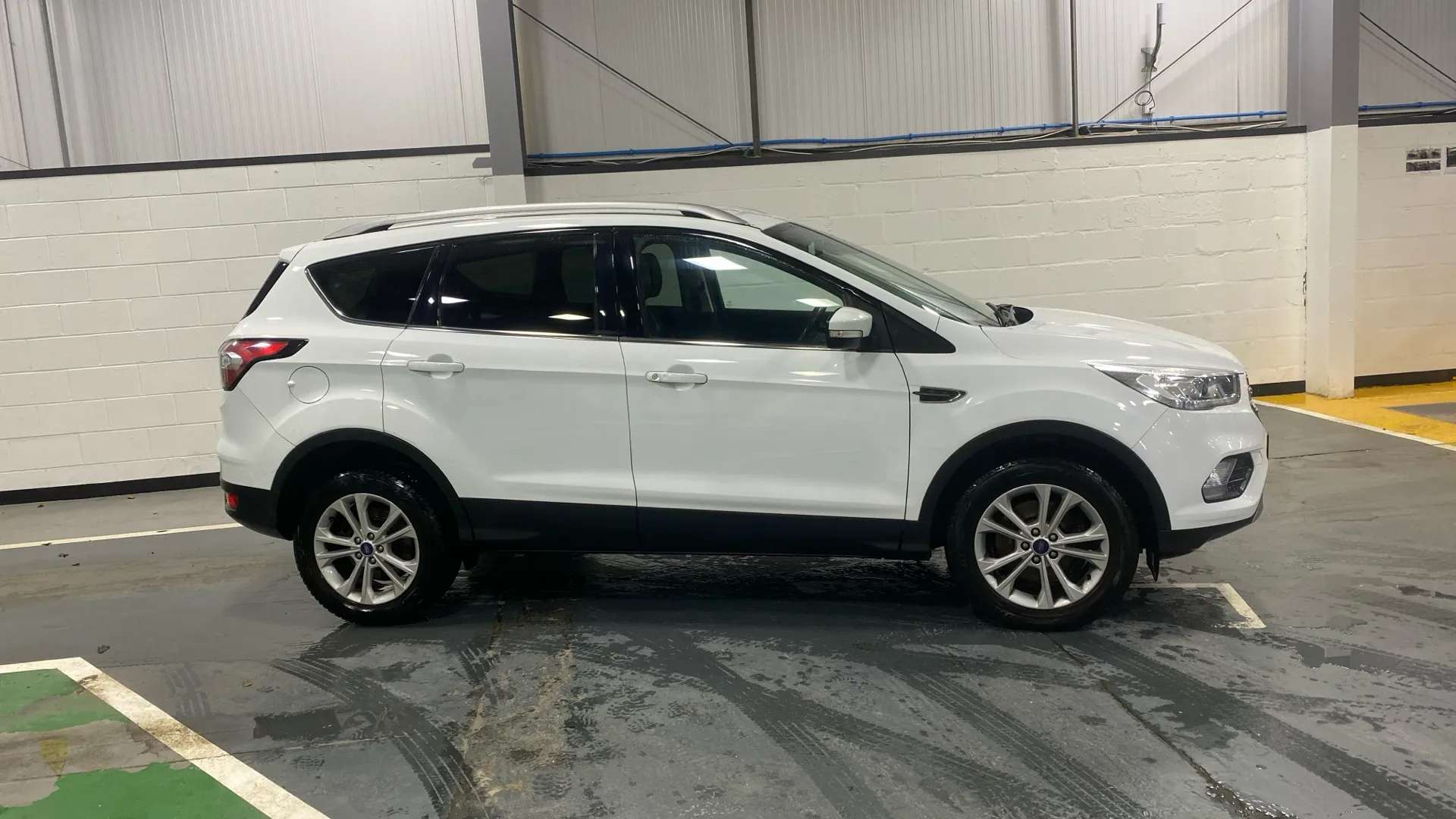 A 2018 FORD KUGA 1.5 TDCi Titanium 2WD A 2018 FORD KUGA 1.5 TDCi Titanium 2WD