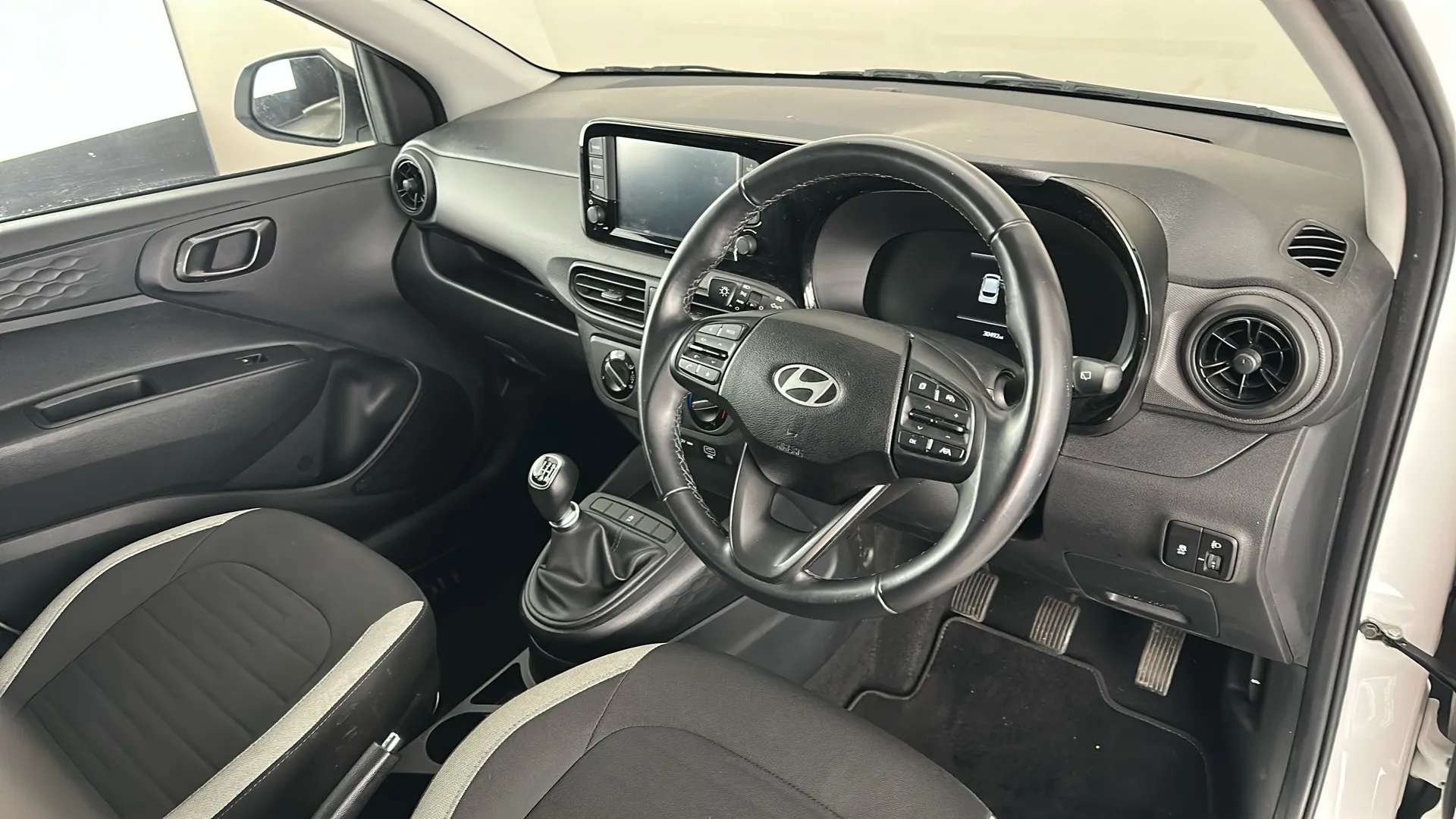 2023 HYUNDAI I10 2023 HYUNDAI I10