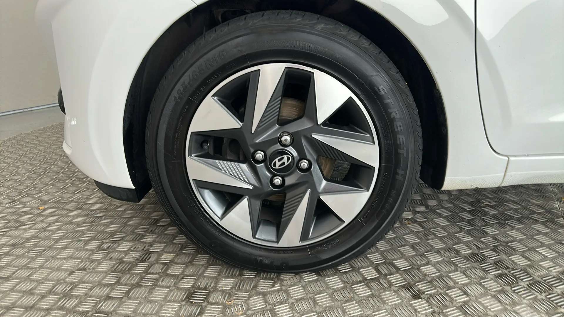 2023 HYUNDAI I10 2023 HYUNDAI I10