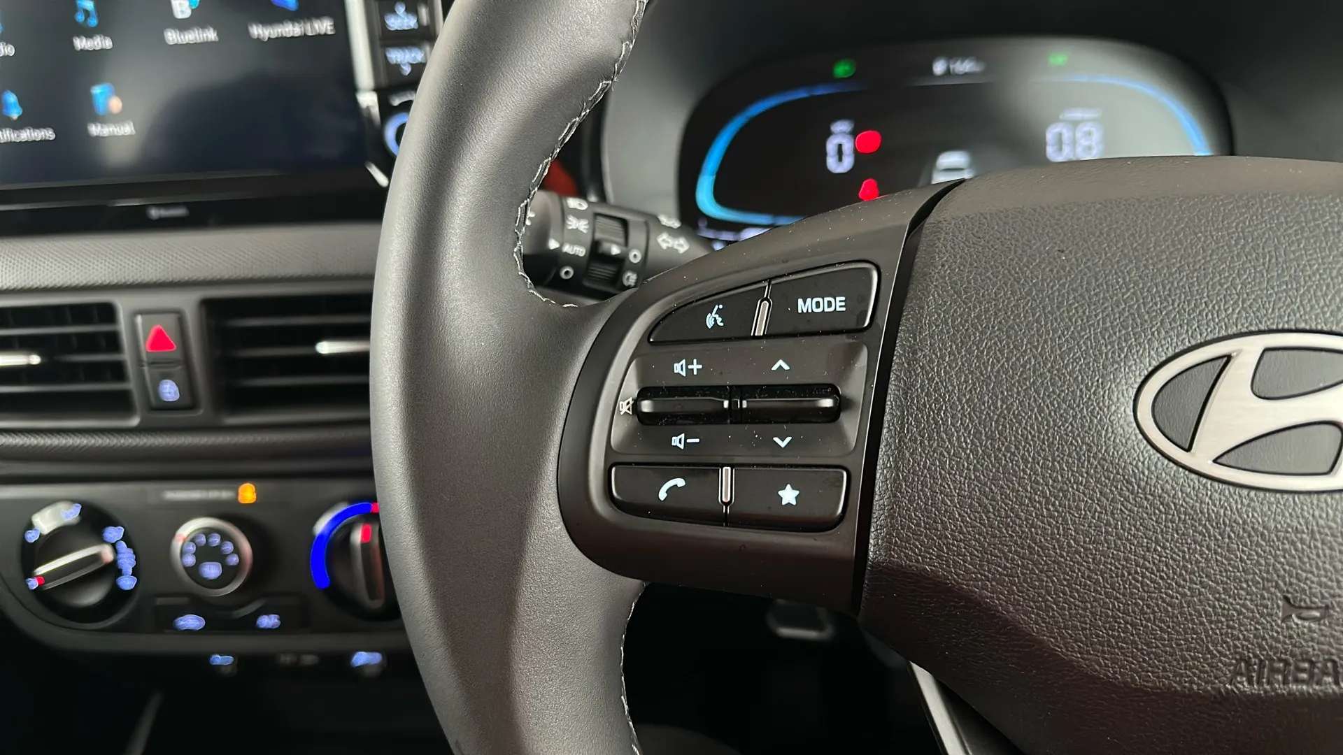 2024 HYUNDAI I10 2024 HYUNDAI I10