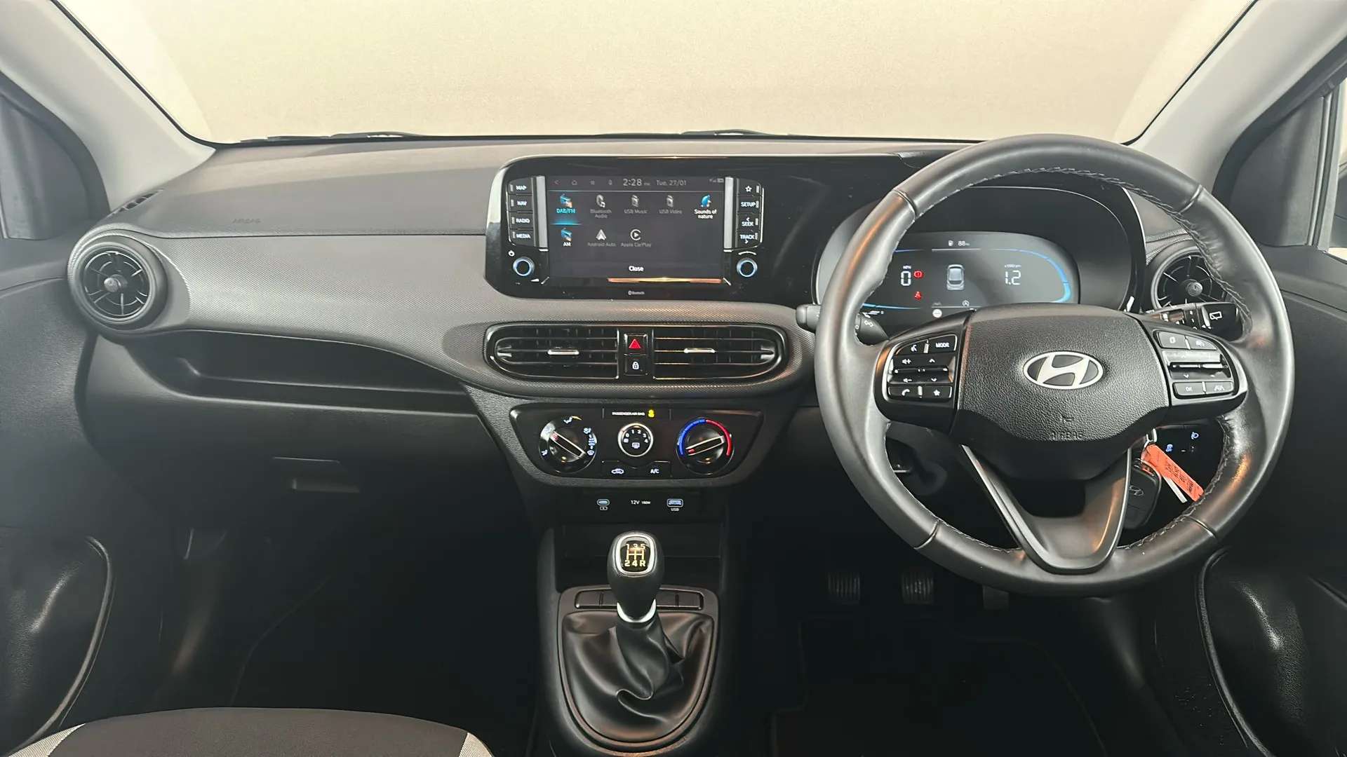 2024 HYUNDAI I10 2024 HYUNDAI I10