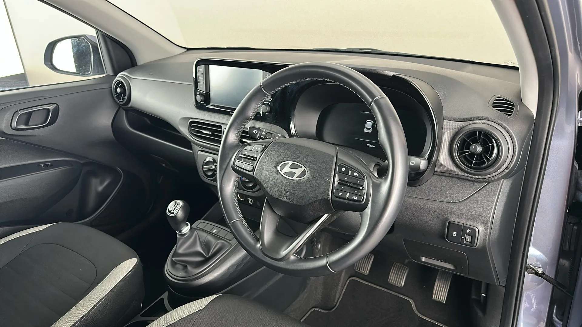 2024 HYUNDAI I10 2024 HYUNDAI I10