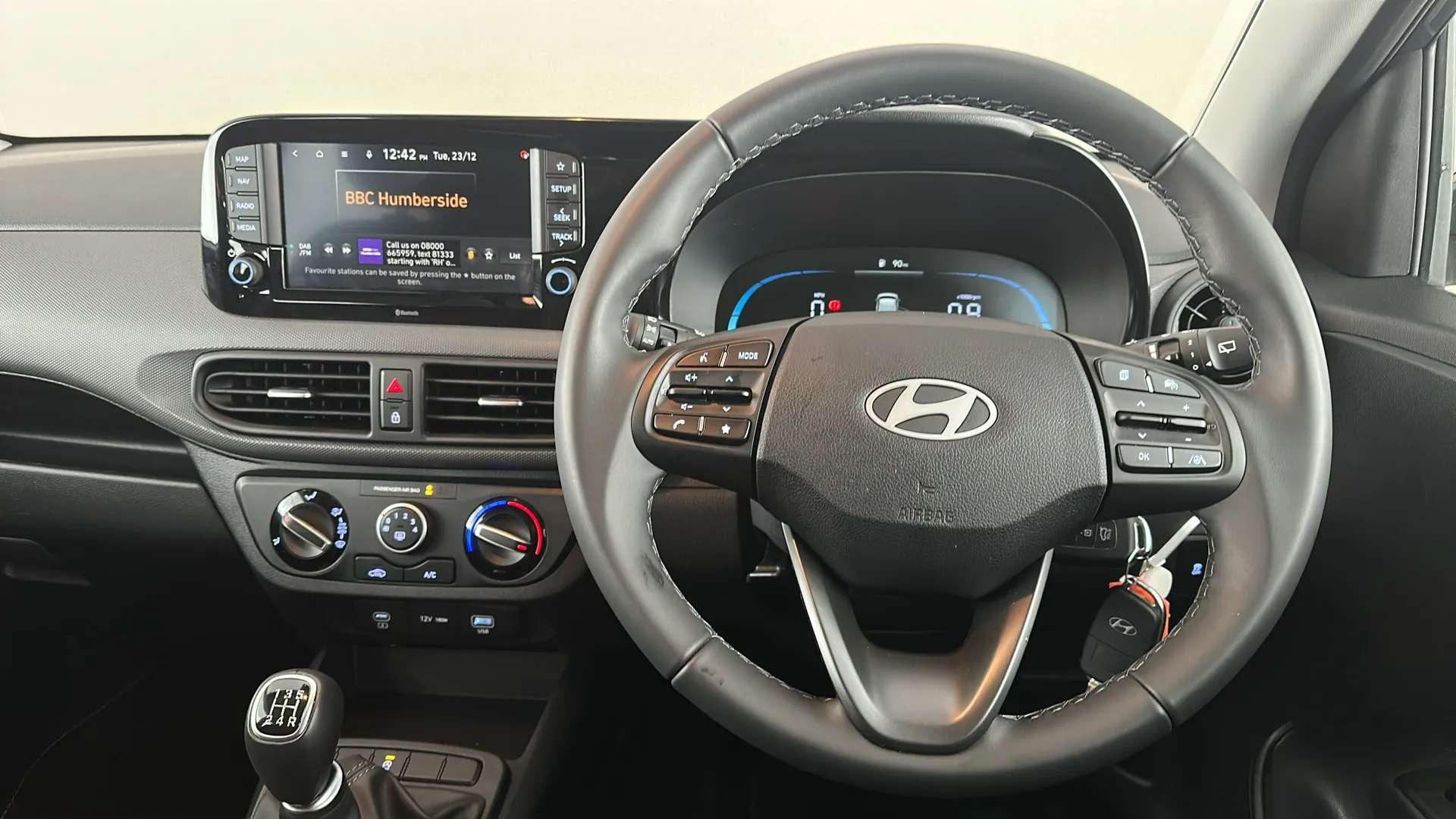 2024 HYUNDAI I10 2024 HYUNDAI I10