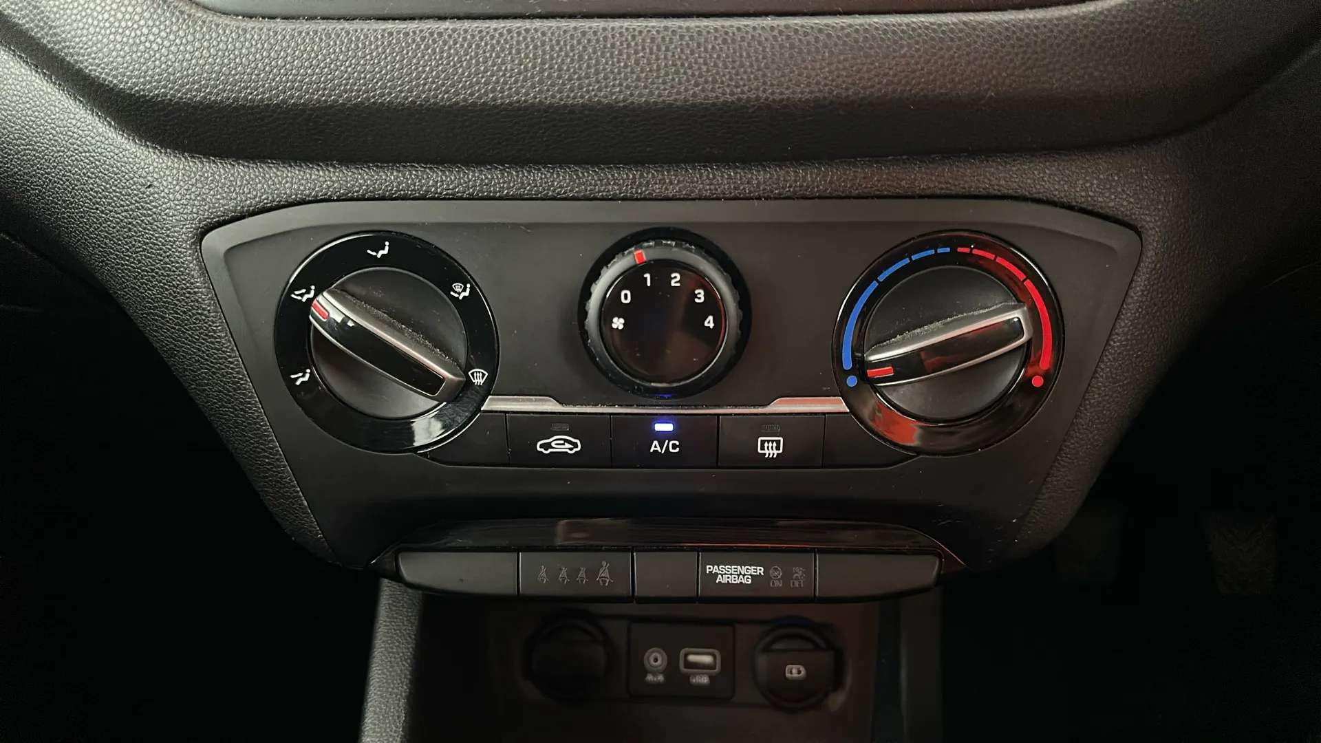 2020 HYUNDAI I20 2020 HYUNDAI I20