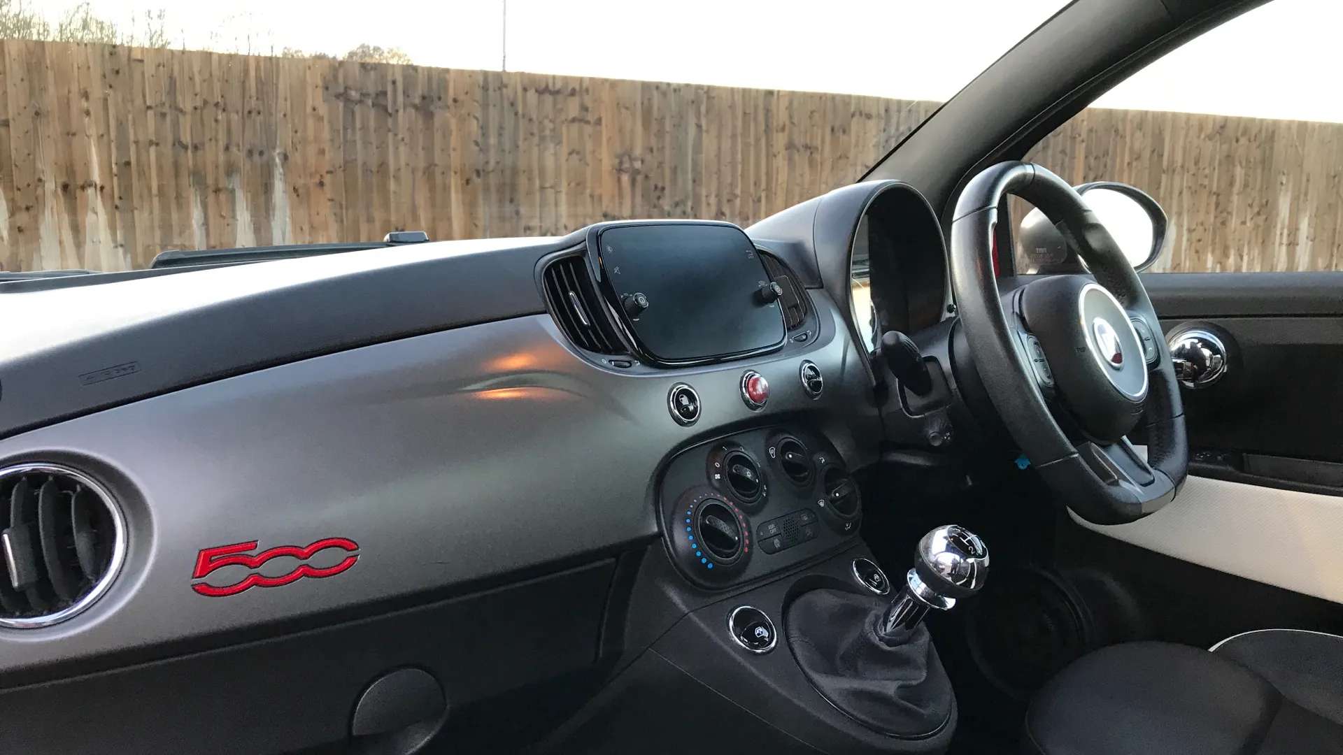 2019 FIAT 500 2019 FIAT 500