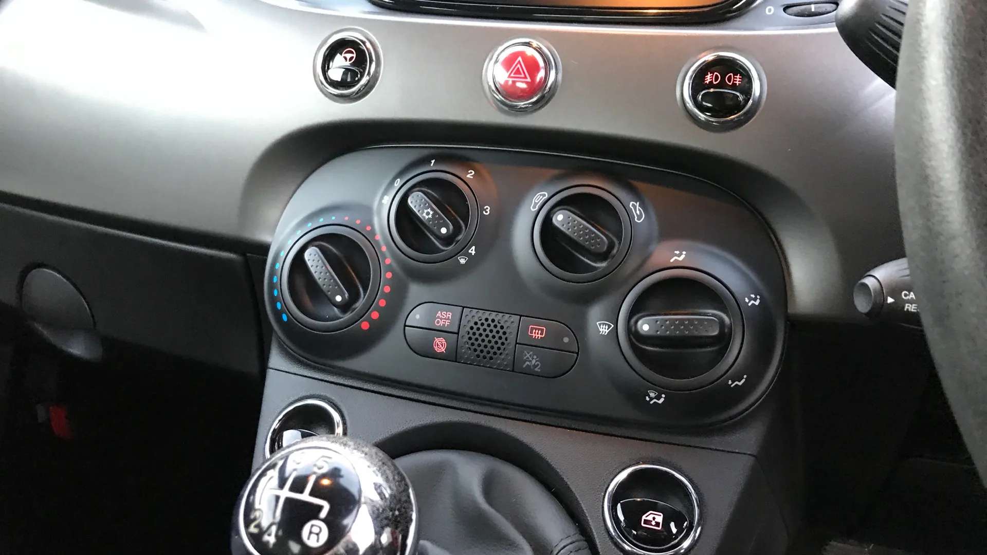 2019 FIAT 500 2019 FIAT 500