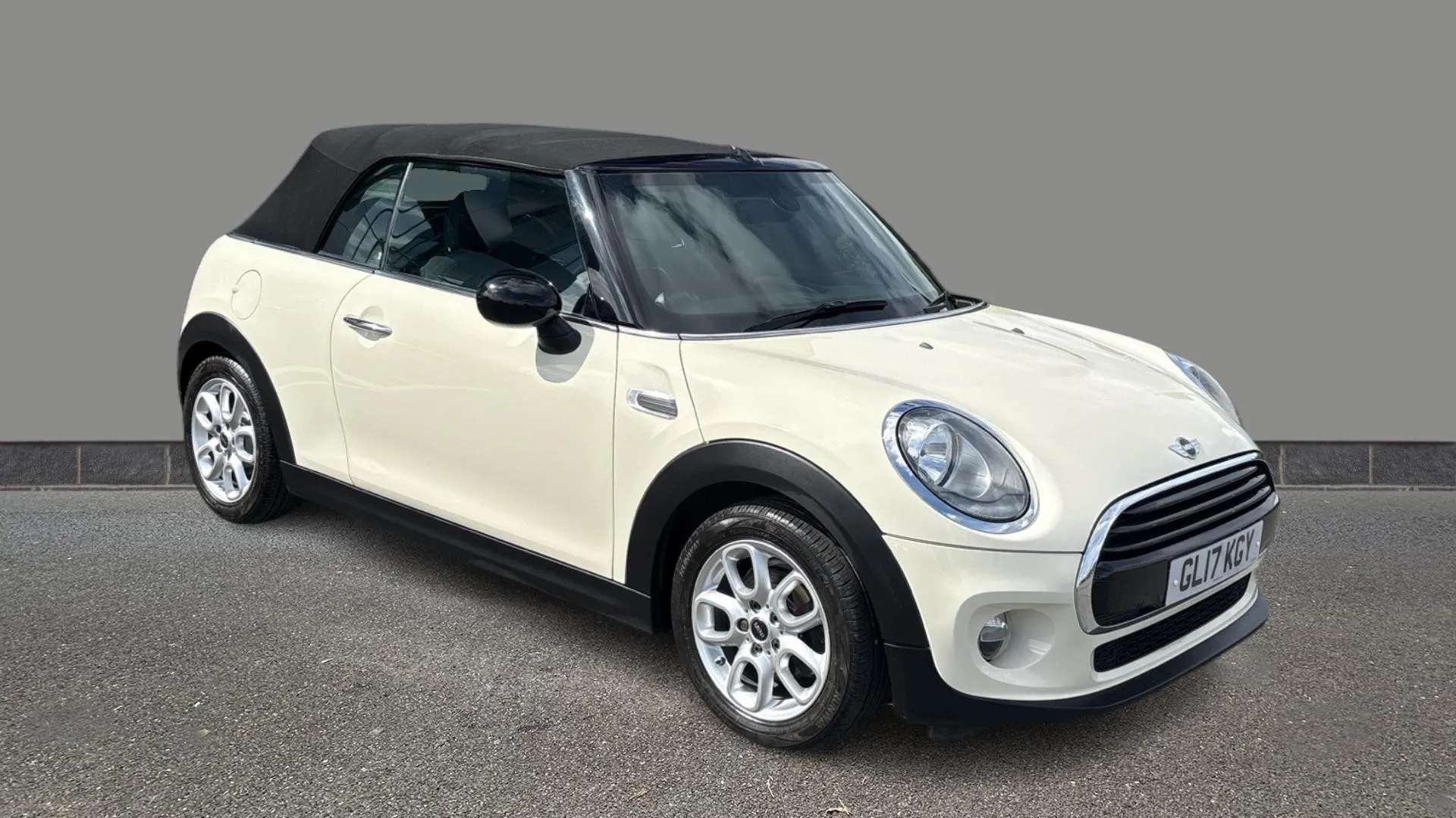 2017 MINI CONVERTIBLE 2017 MINI CONVERTIBLE