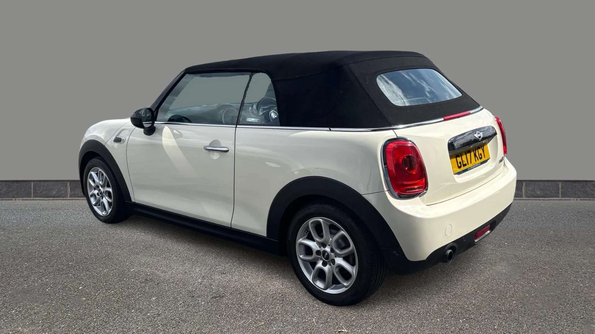 2017 MINI CONVERTIBLE 2017 MINI CONVERTIBLE