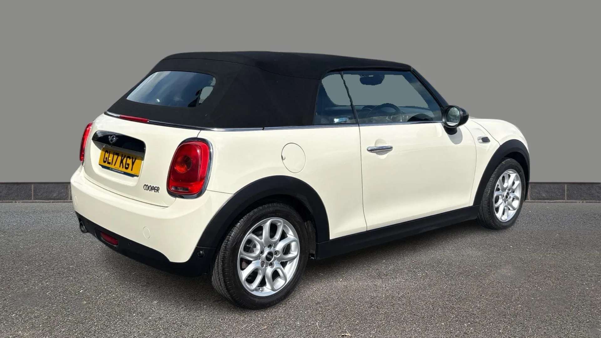 2017 MINI CONVERTIBLE 2017 MINI CONVERTIBLE