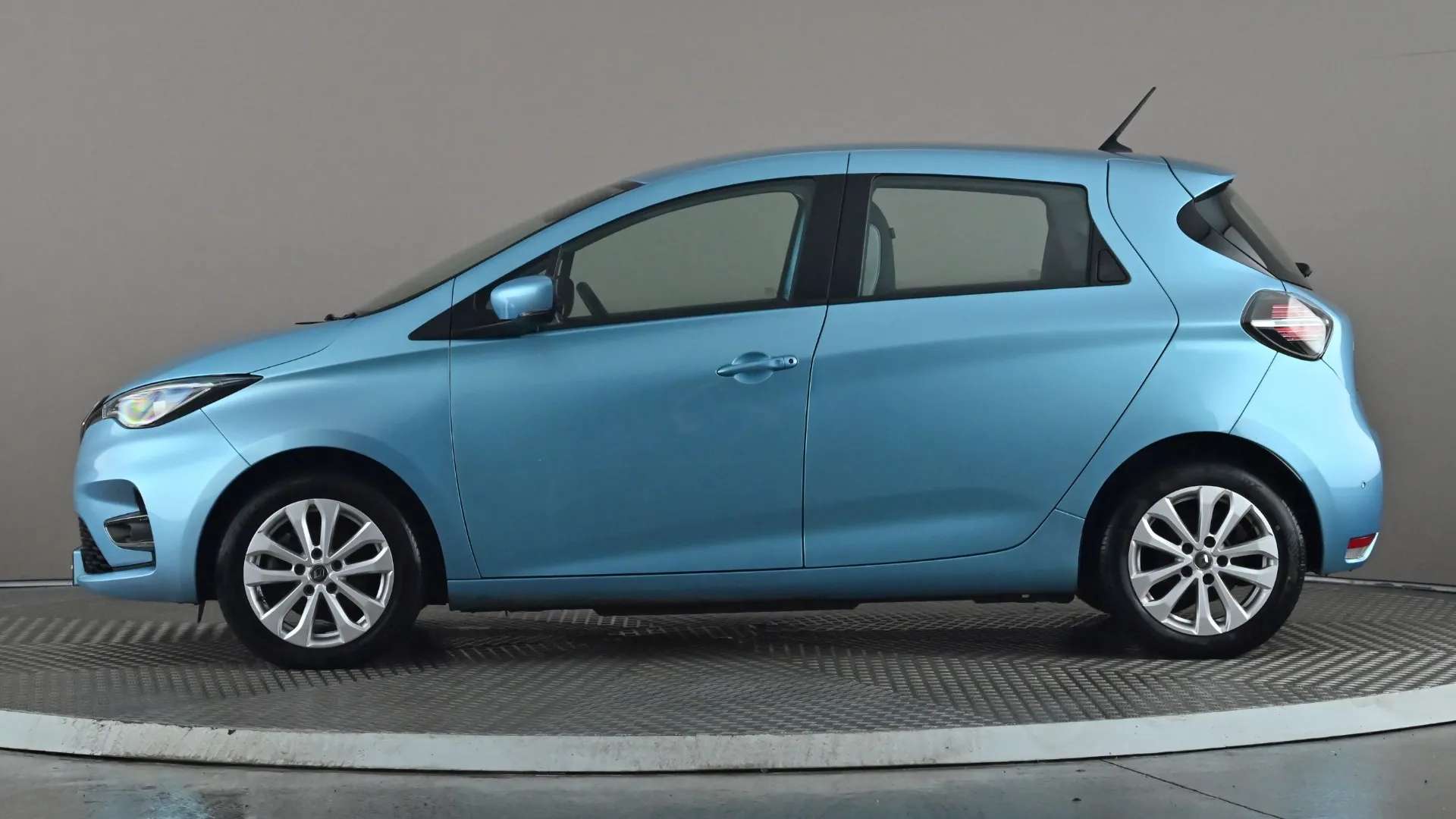 A 2021 RENAULT ZOE 80kW Iconic R110 50kWh Rapid Charge Auto A 2021 RENAULT ZOE 80kW Iconic R110 50kWh Rapid Charge Auto