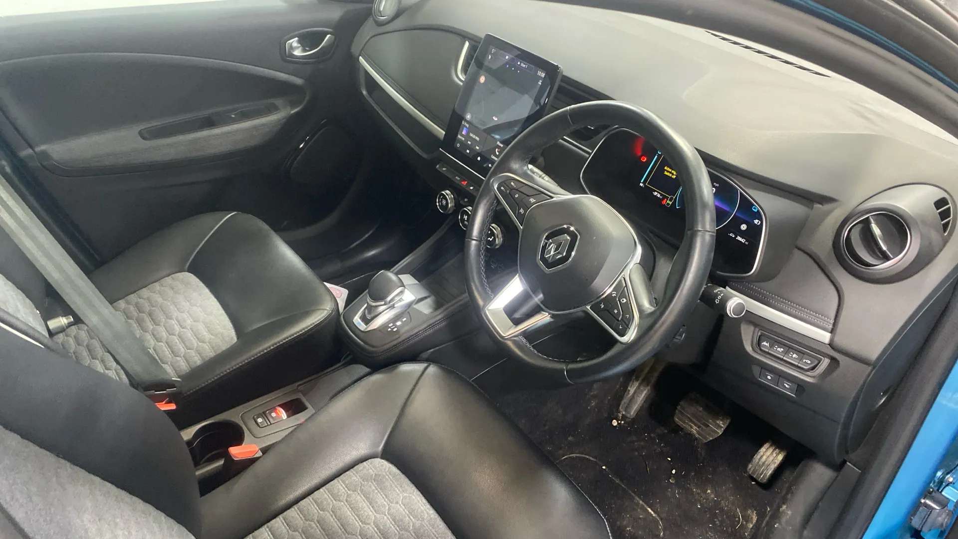 A 2022 RENAULT ZOE 100kW GT Line + R135 50kWh Rapid Charge Auto A 2022 RENAULT ZOE 100kW GT Line + R135 50kWh Rapid Charge Auto