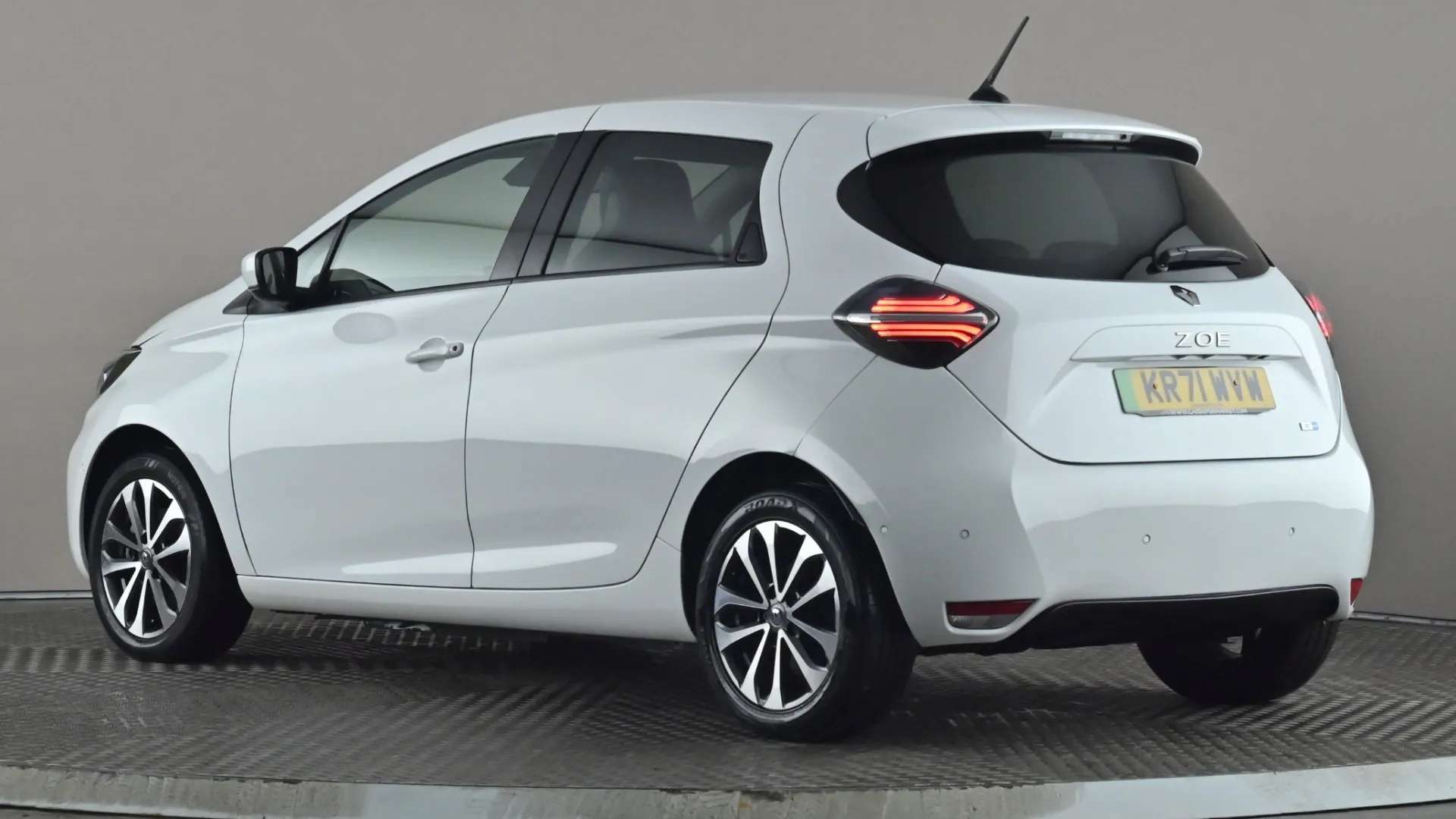 A 2021 RENAULT ZOE 100kW GT Edition R135 50kWh Rapid Charge Auto A 2021 RENAULT ZOE 100kW GT Edition R135 50kWh Rapid Charge Auto