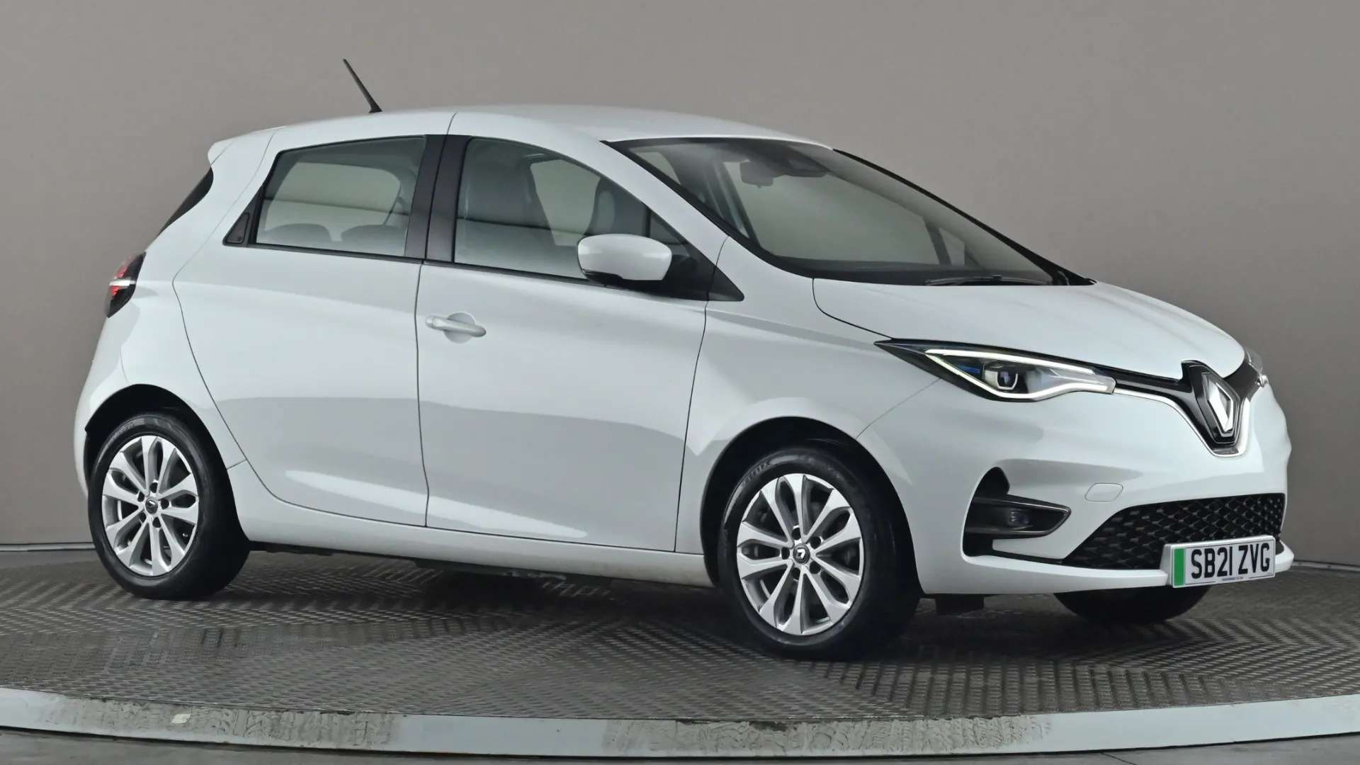 A 2021 RENAULT ZOE 100kW Iconic R135 50kWh Rapid Charge Auto A 2021 RENAULT ZOE 100kW Iconic R135 50kWh Rapid Charge Auto