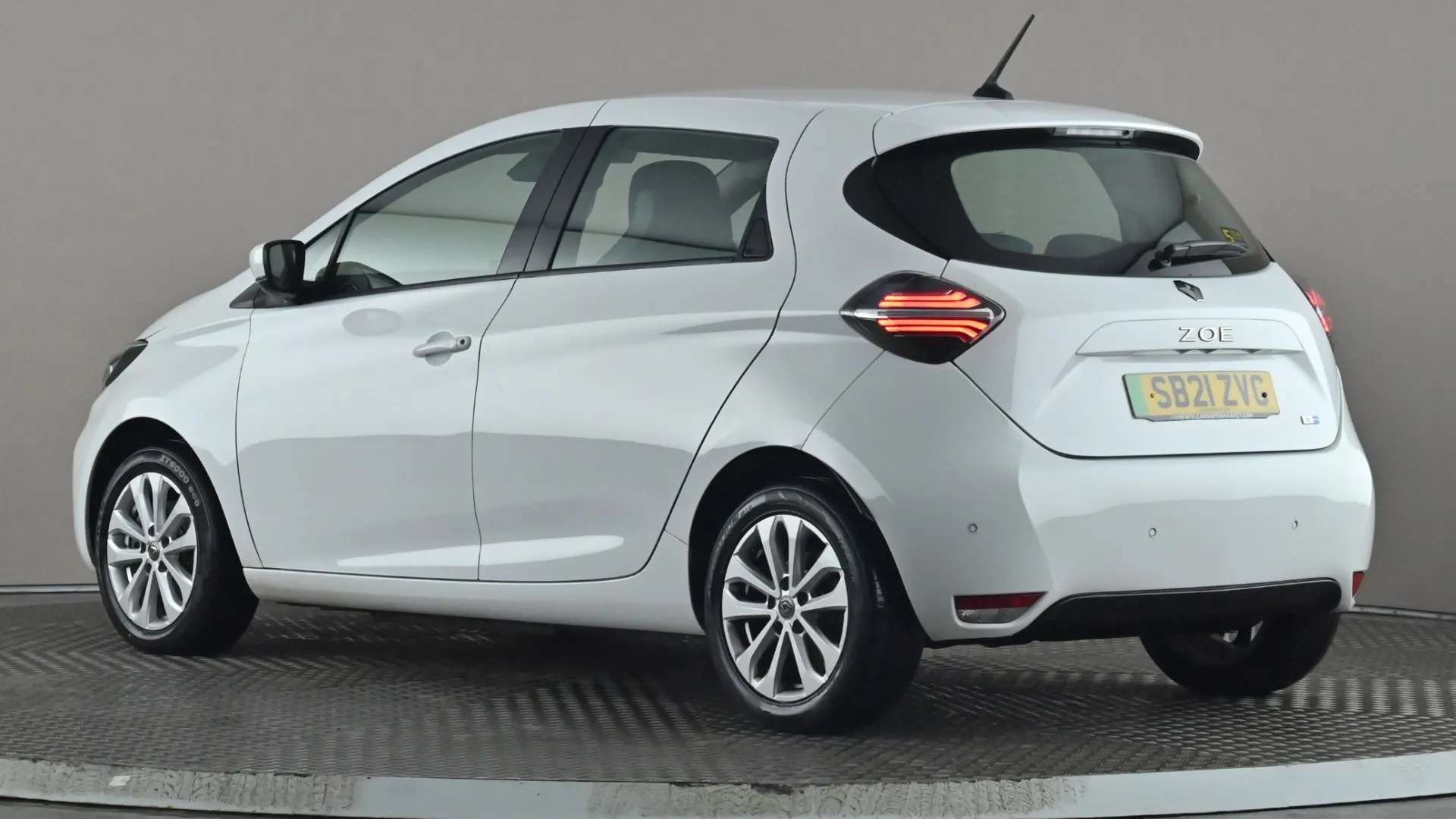 A 2021 RENAULT ZOE 100kW Iconic R135 50kWh Rapid Charge Auto A 2021 RENAULT ZOE 100kW Iconic R135 50kWh Rapid Charge Auto