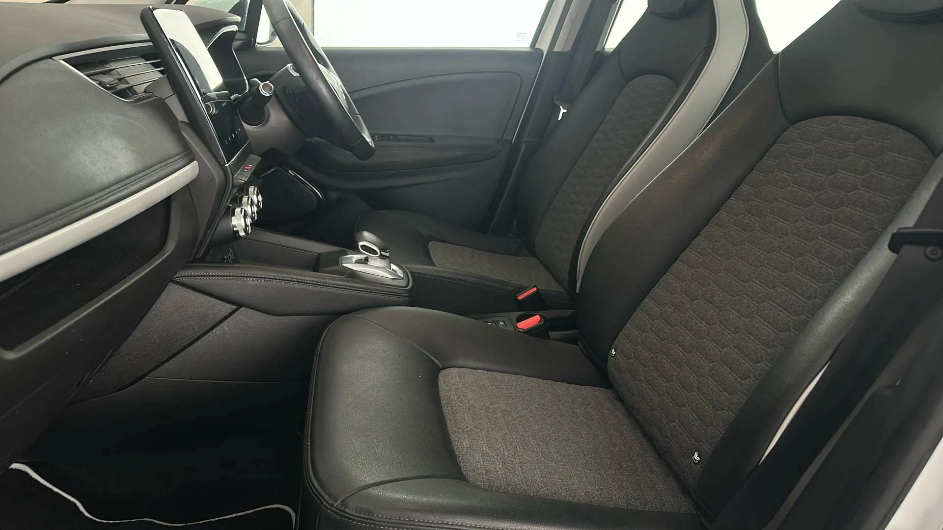 2021 RENAULT ZOE 2021 RENAULT ZOE