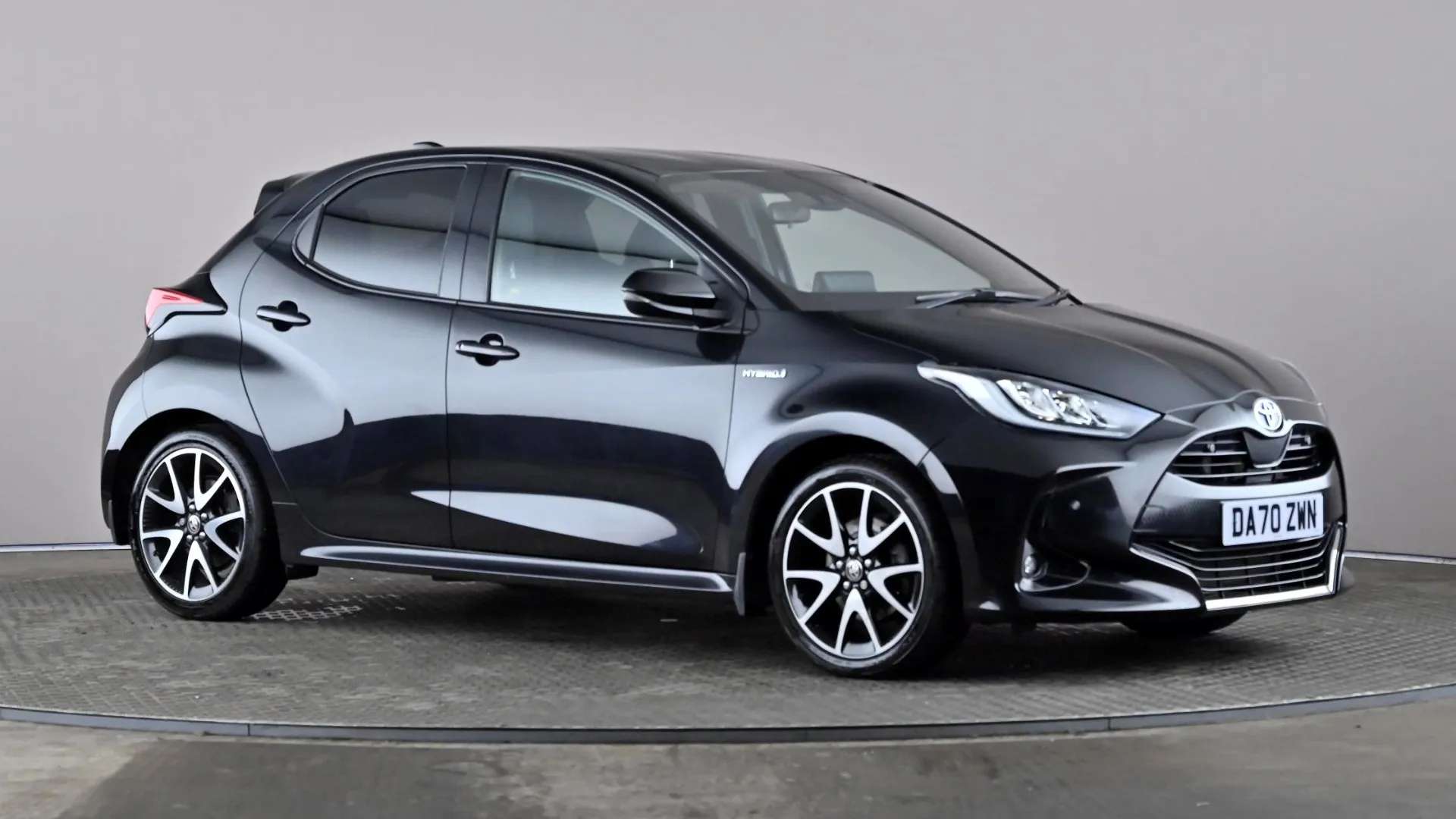 A 2020 TOYOTA YARIS 1.5 Hybrid Dynamic CVT A 2020 TOYOTA YARIS 1.5 Hybrid Dynamic CVT