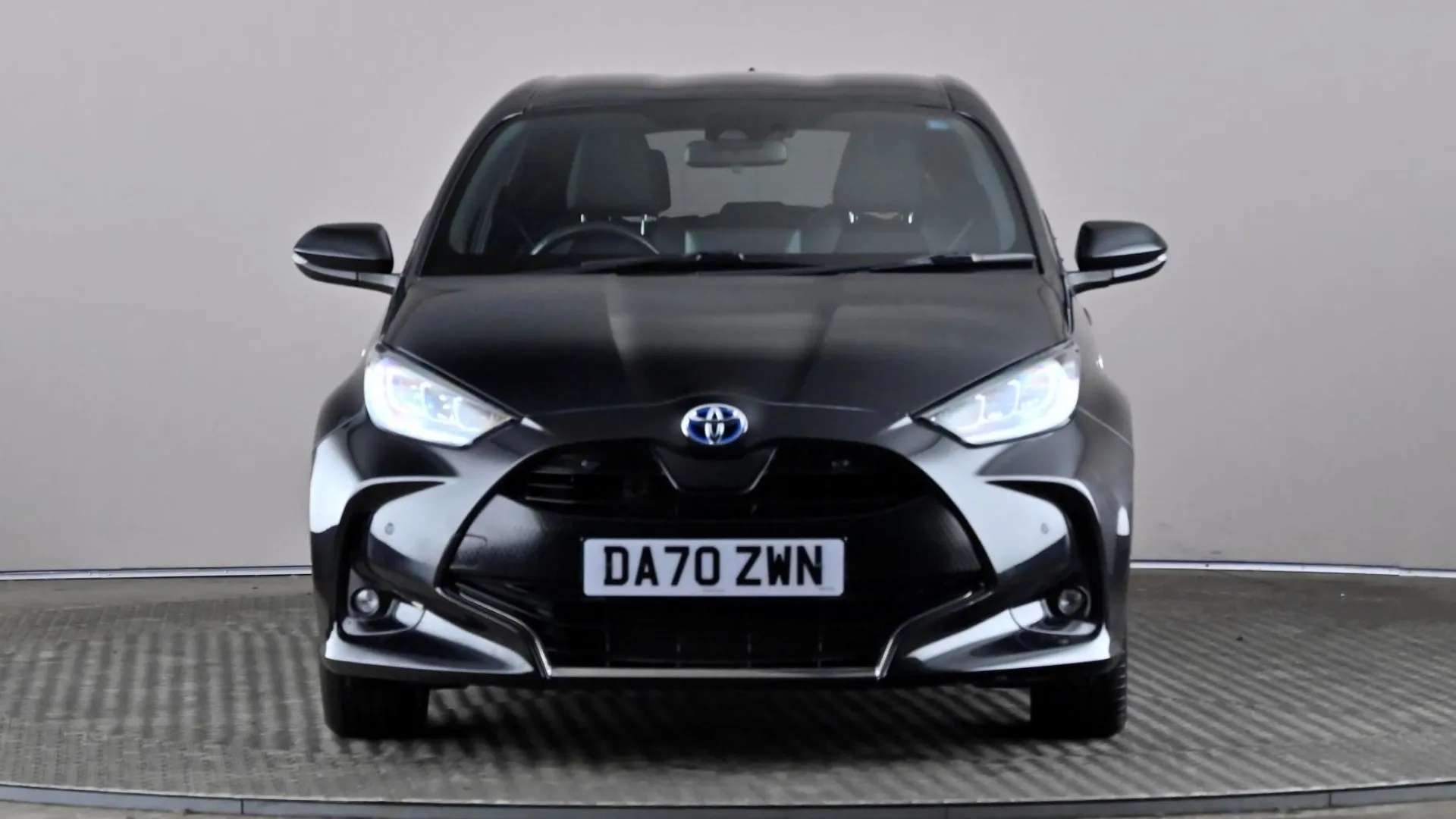 A 2020 TOYOTA YARIS 1.5 Hybrid Dynamic CVT A 2020 TOYOTA YARIS 1.5 Hybrid Dynamic CVT