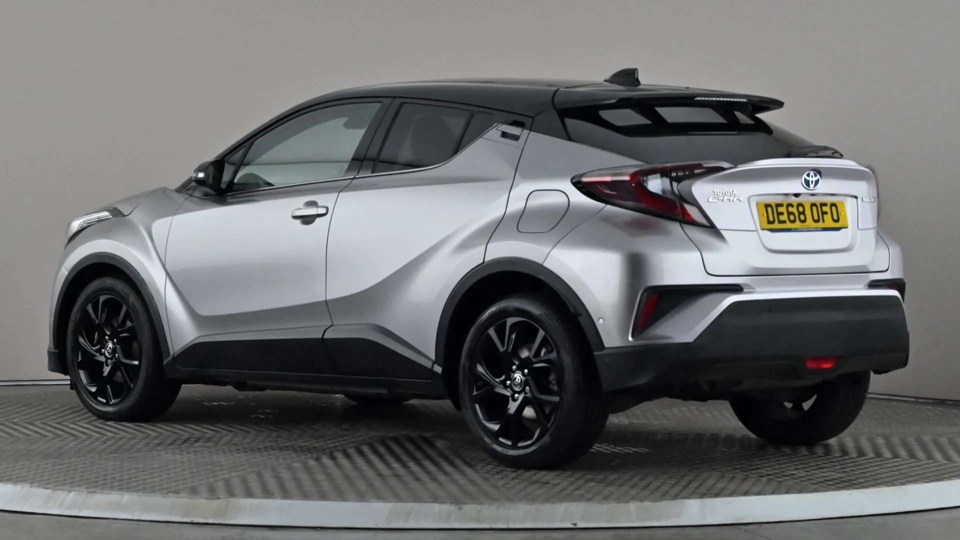 A 2018 TOYOTA C-HR 1.8 Hybrid Dynamic CVT A 2018 TOYOTA C-HR 1.8 Hybrid Dynamic CVT