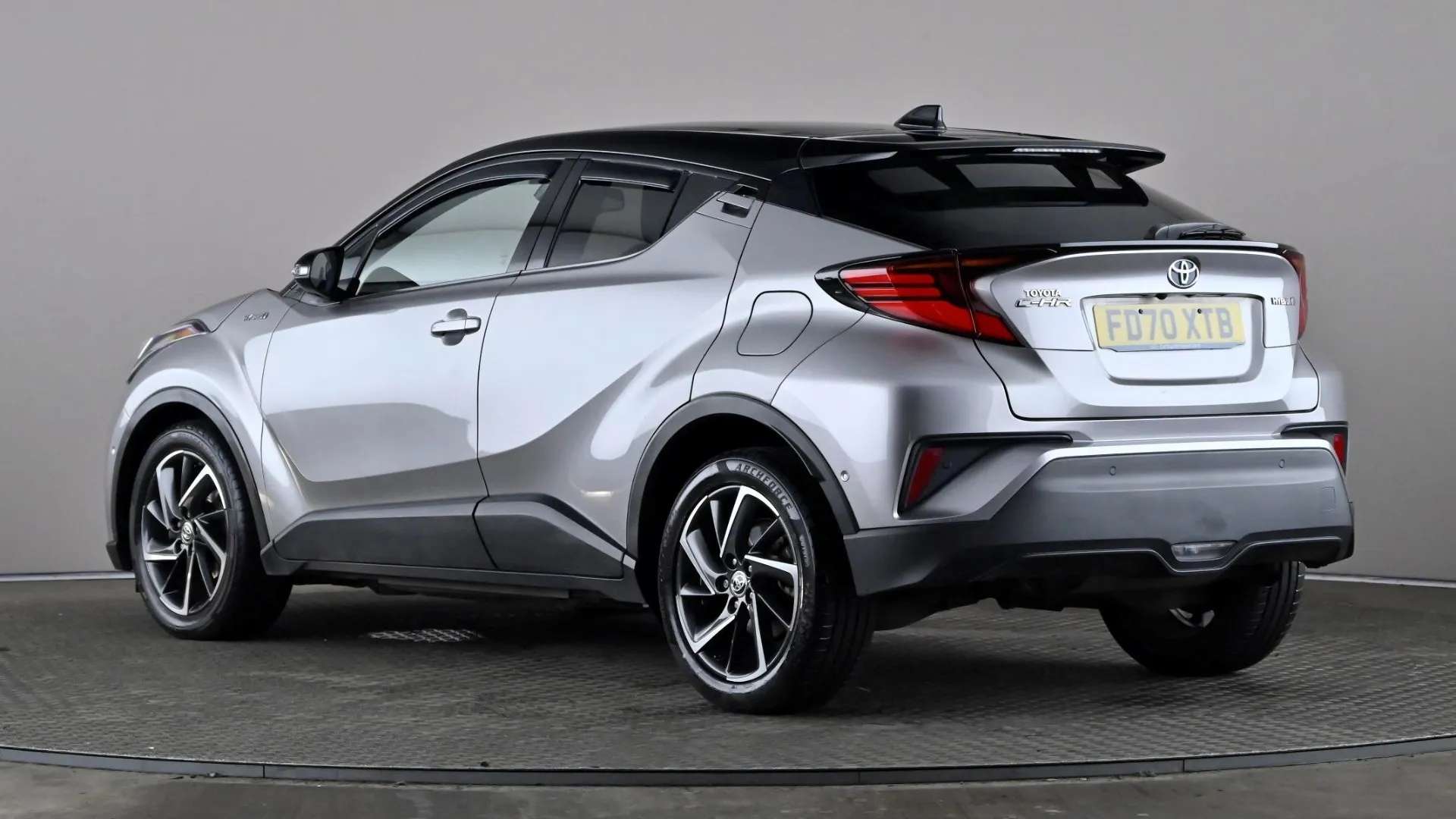 A 2020 TOYOTA C-HR 1.8 Hybrid Dynamic CVT A 2020 TOYOTA C-HR 1.8 Hybrid Dynamic CVT