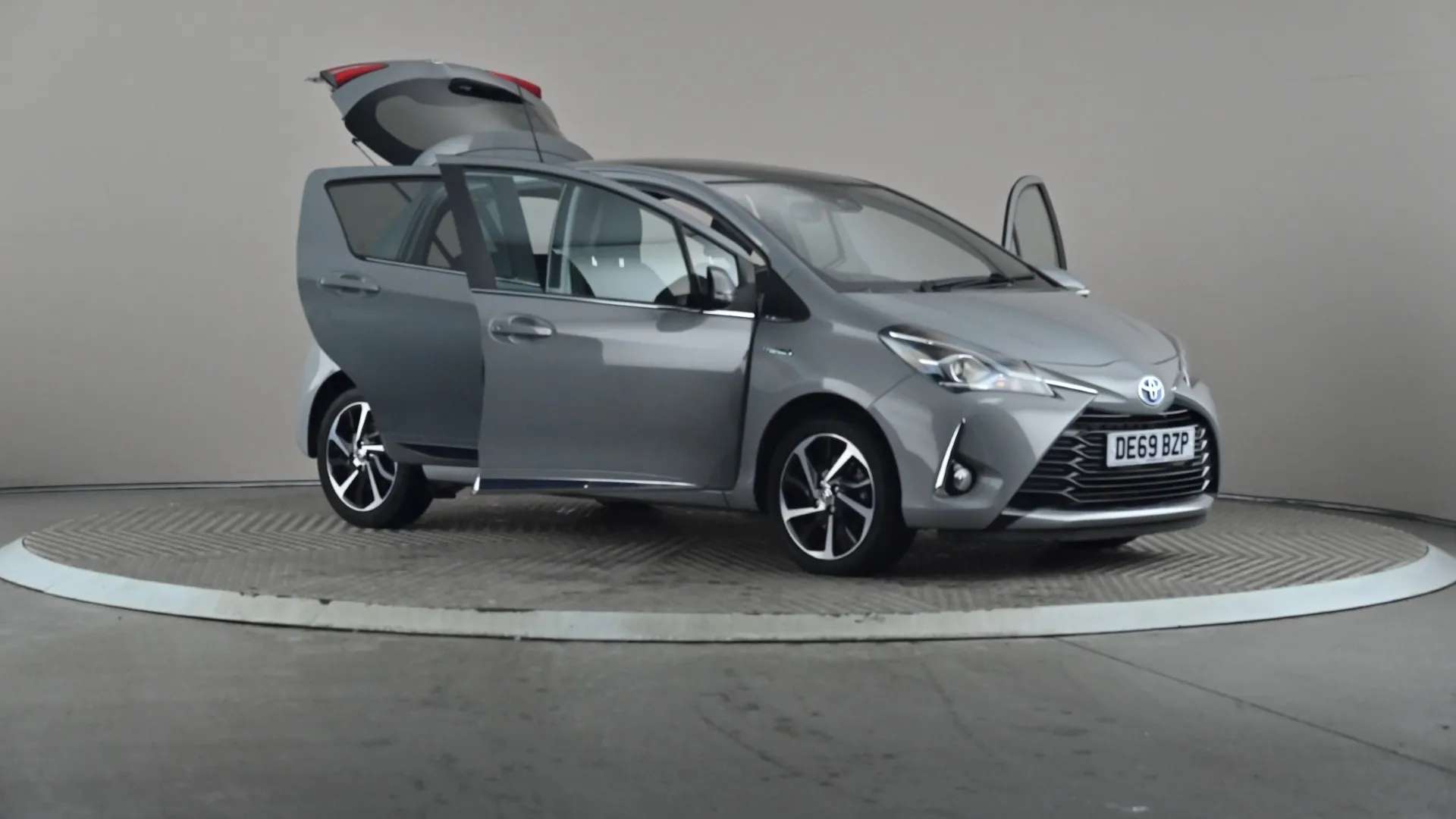 2019 TOYOTA YARIS 2019 TOYOTA YARIS