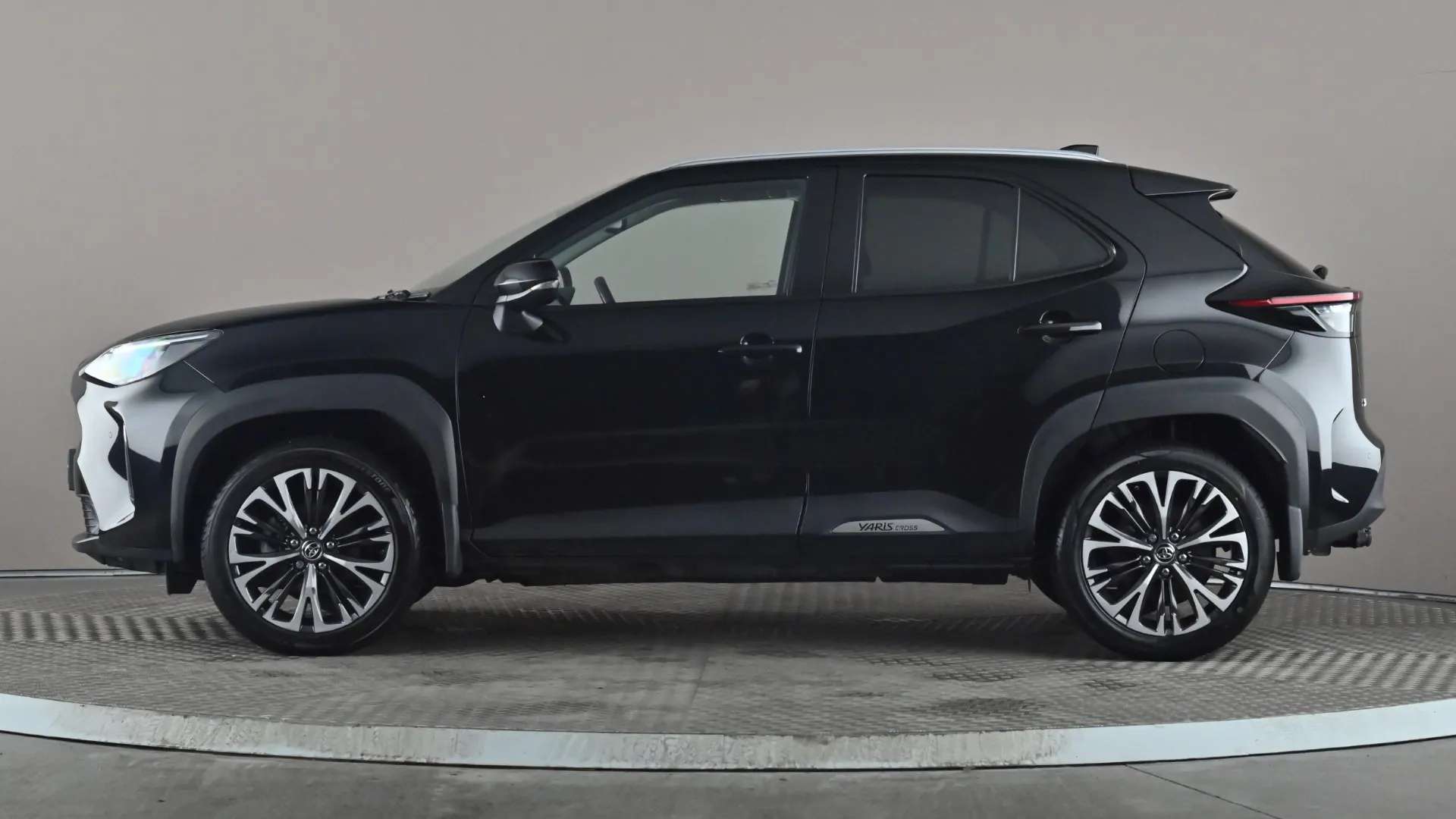 A 2022 TOYOTA YARIS CROSS 1.5 Hybrid Excel CVT A 2022 TOYOTA YARIS CROSS 1.5 Hybrid Excel CVT