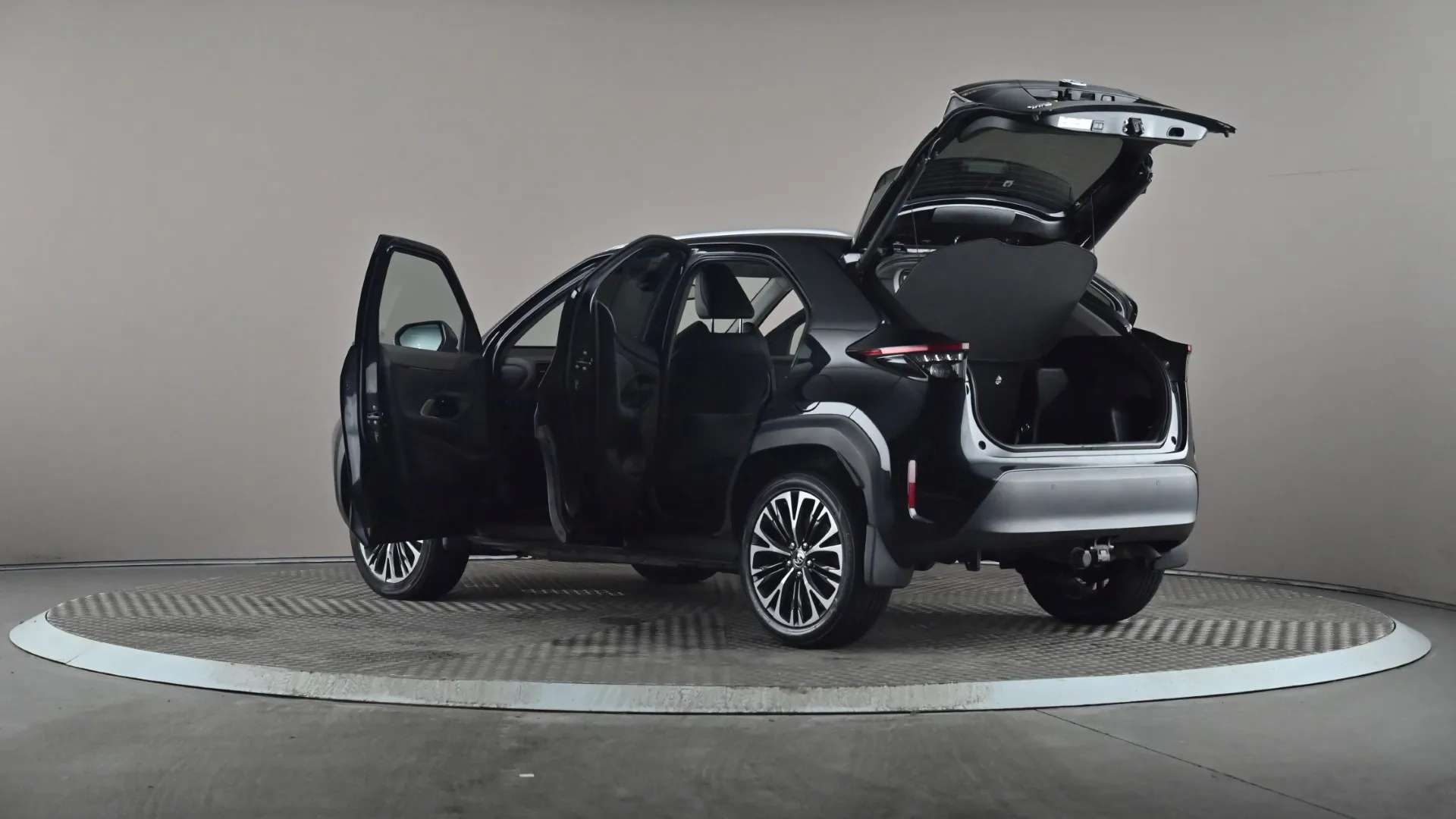 2022 TOYOTA YARIS CROSS 2022 TOYOTA YARIS CROSS